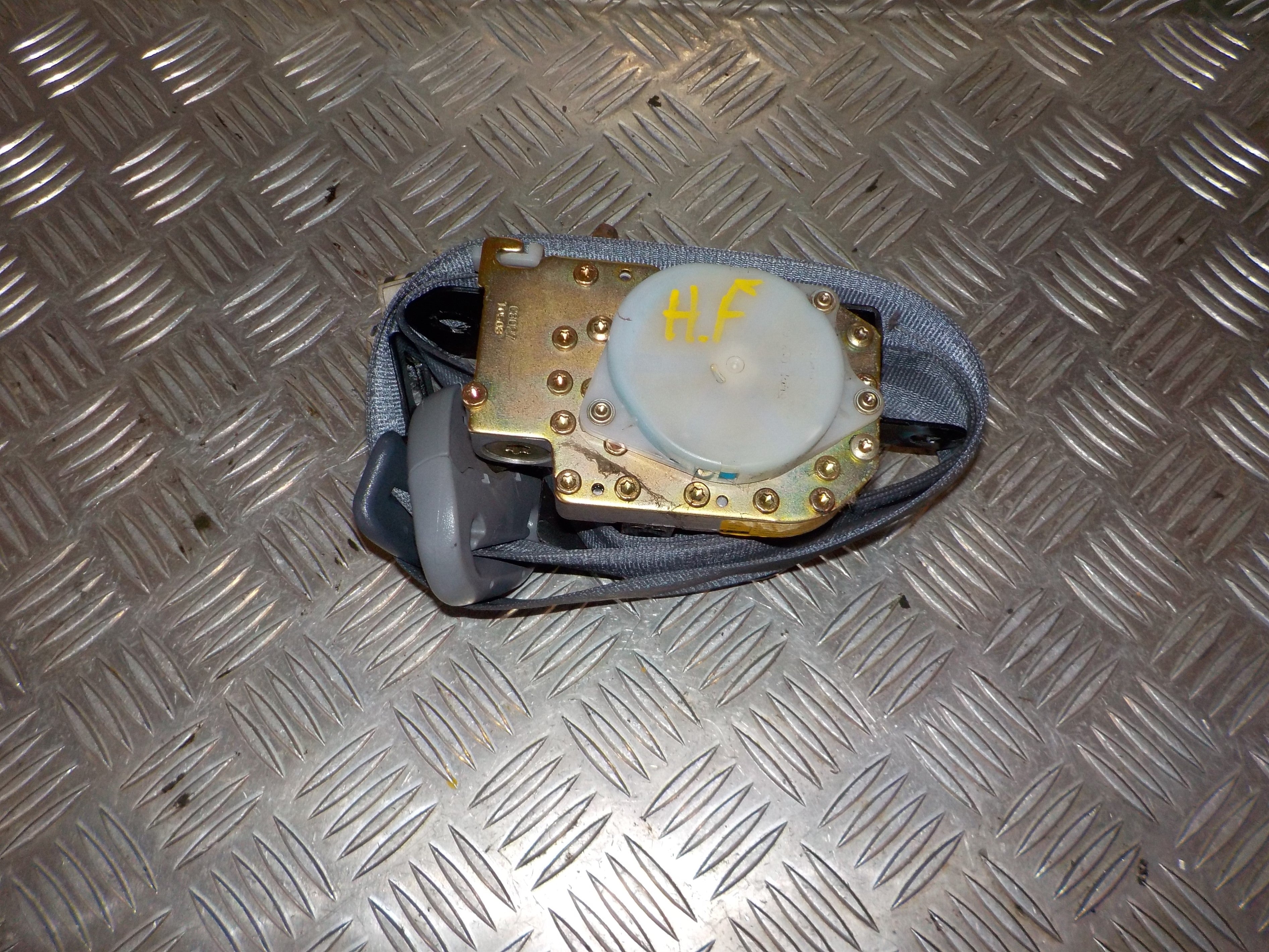 Toyota Picnic/Sportsvan Sikkerhedsseler For Med OEM Nr. 7321044081B1 Fra Toyota Ophugger