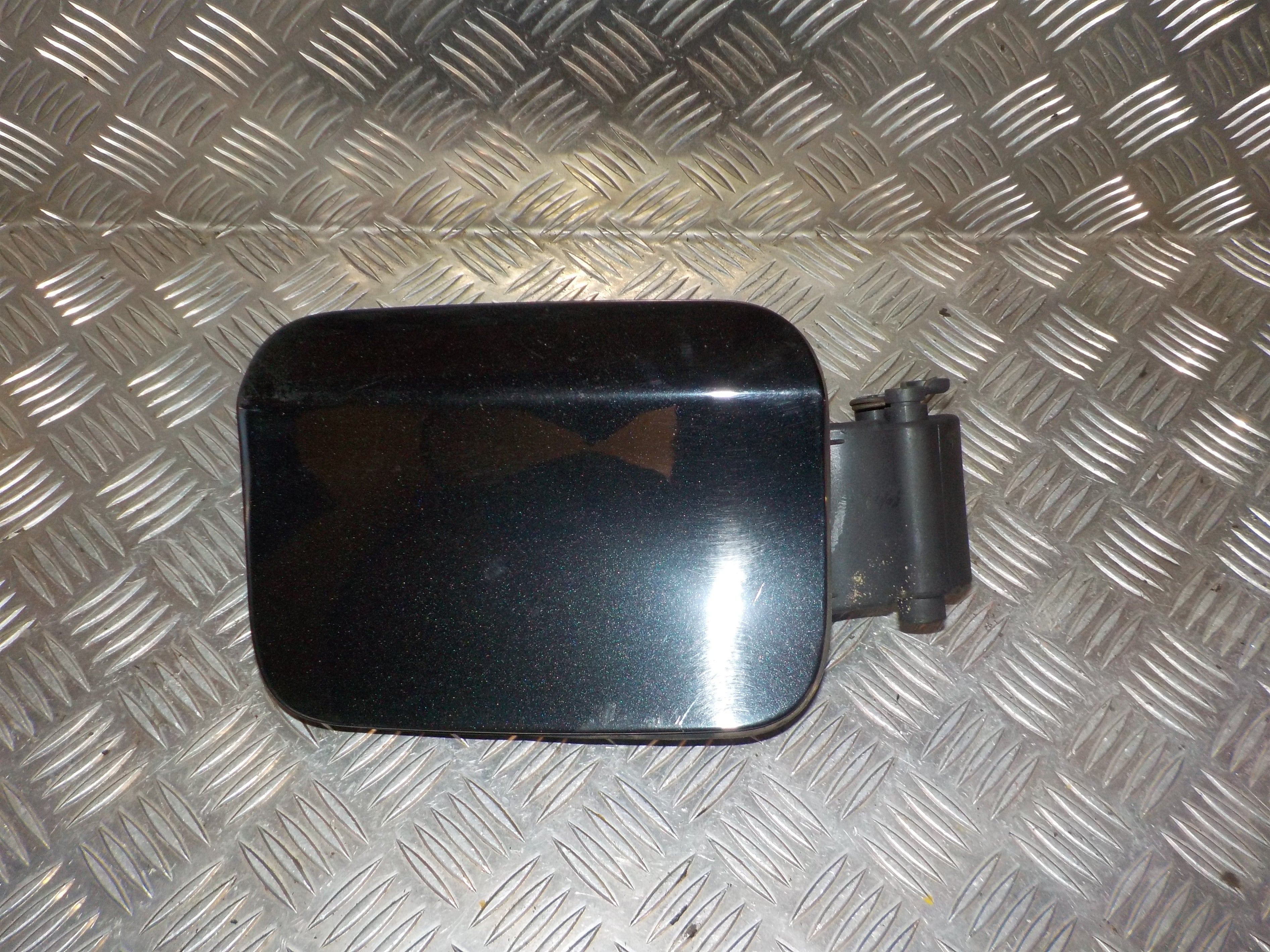 BMW X6 E71 Benzinklap / Tankklap Med OEM Nr. 51177182548 Fra BMW Ophugger