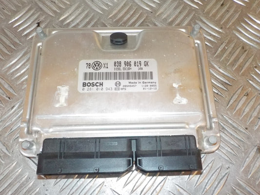 VW Passat 3B Motorstyring - Motorstyreboks - Injection Elboks Med OEM Nr. 038906019GK Fra VW Ophugger