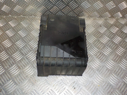 VW Passat 3C Sikringsboks Med OEM Nr. 3C0937125 Fra VW Ophugger