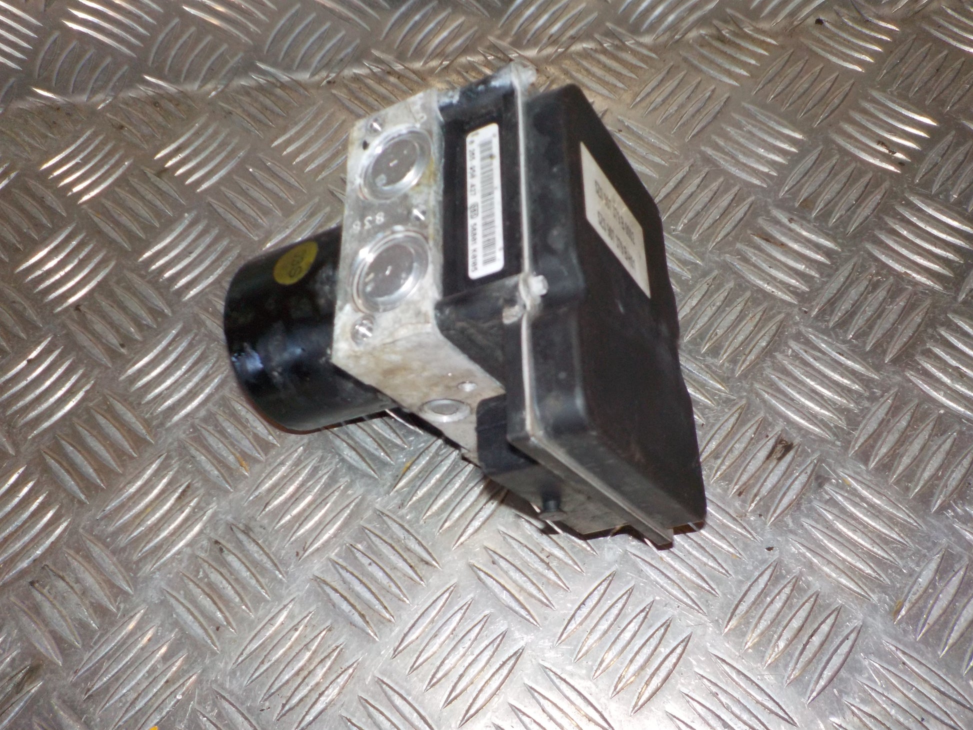 VW Fox 5Z Kontakt Rudehejs Med OEM Nr. 6Q0959858 Fra VW Ophugger