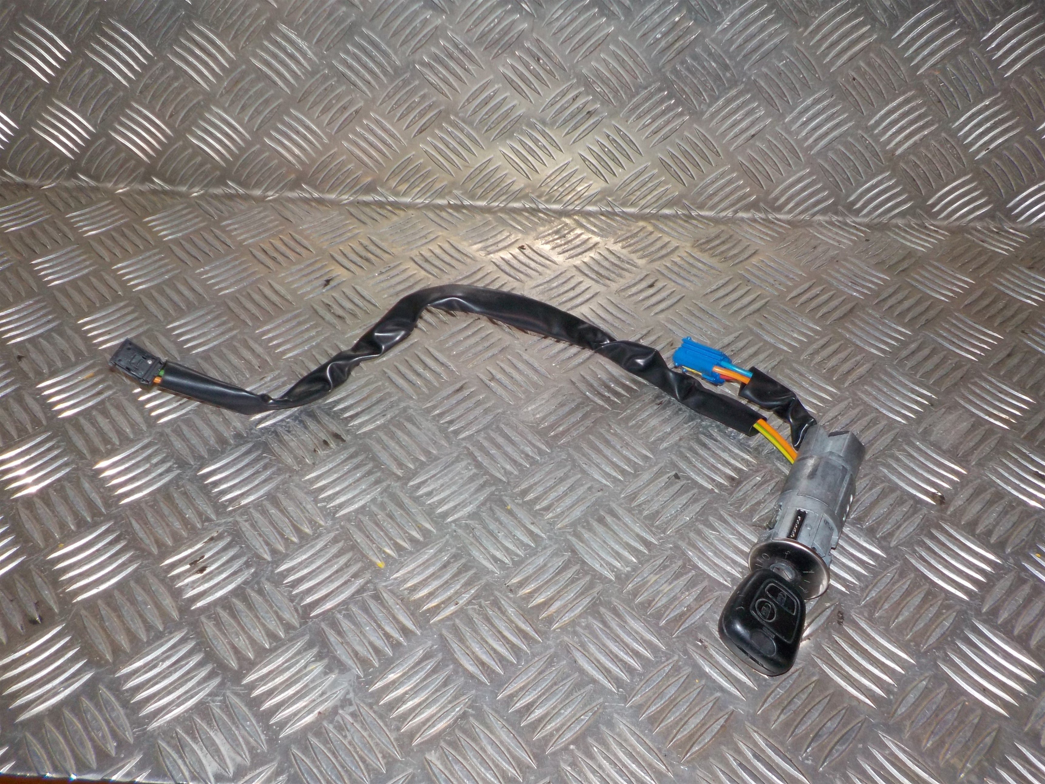 Peugeot 206+ Ratlås Med OEM Nr. 4162Z1 Fra Peugeot Ophugger