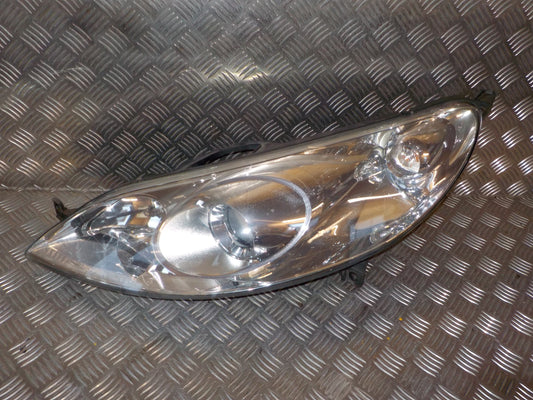 Peugeot 407 Forlygte Med OEM Nr. 0301213201 Fra Peugeot Ophugger