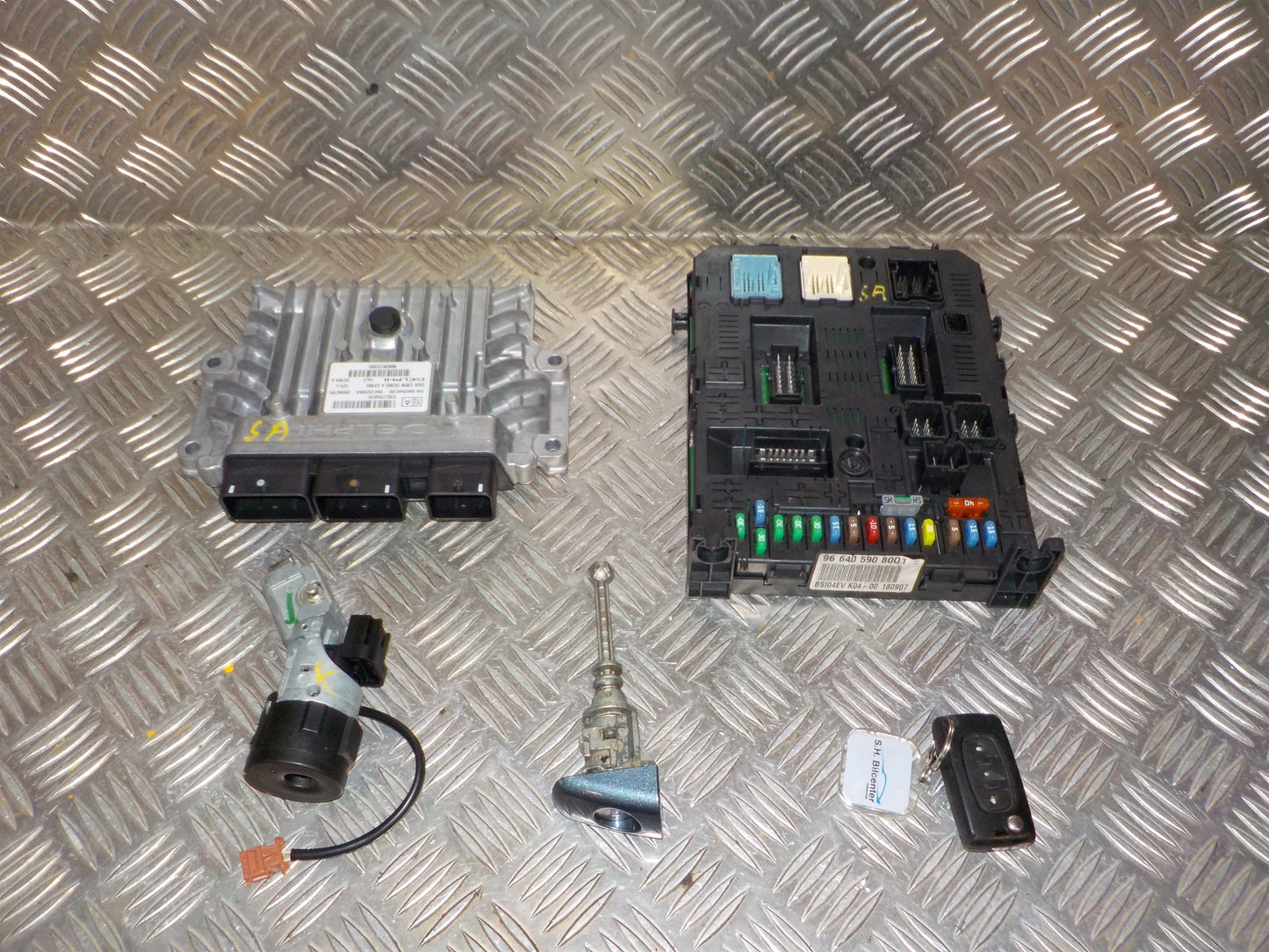 Peugeot 407 Motorstyring - Motorstyreboks - Injection Elboks Med OEM Nr. 9663612380 Fra Peugeot Ophugger