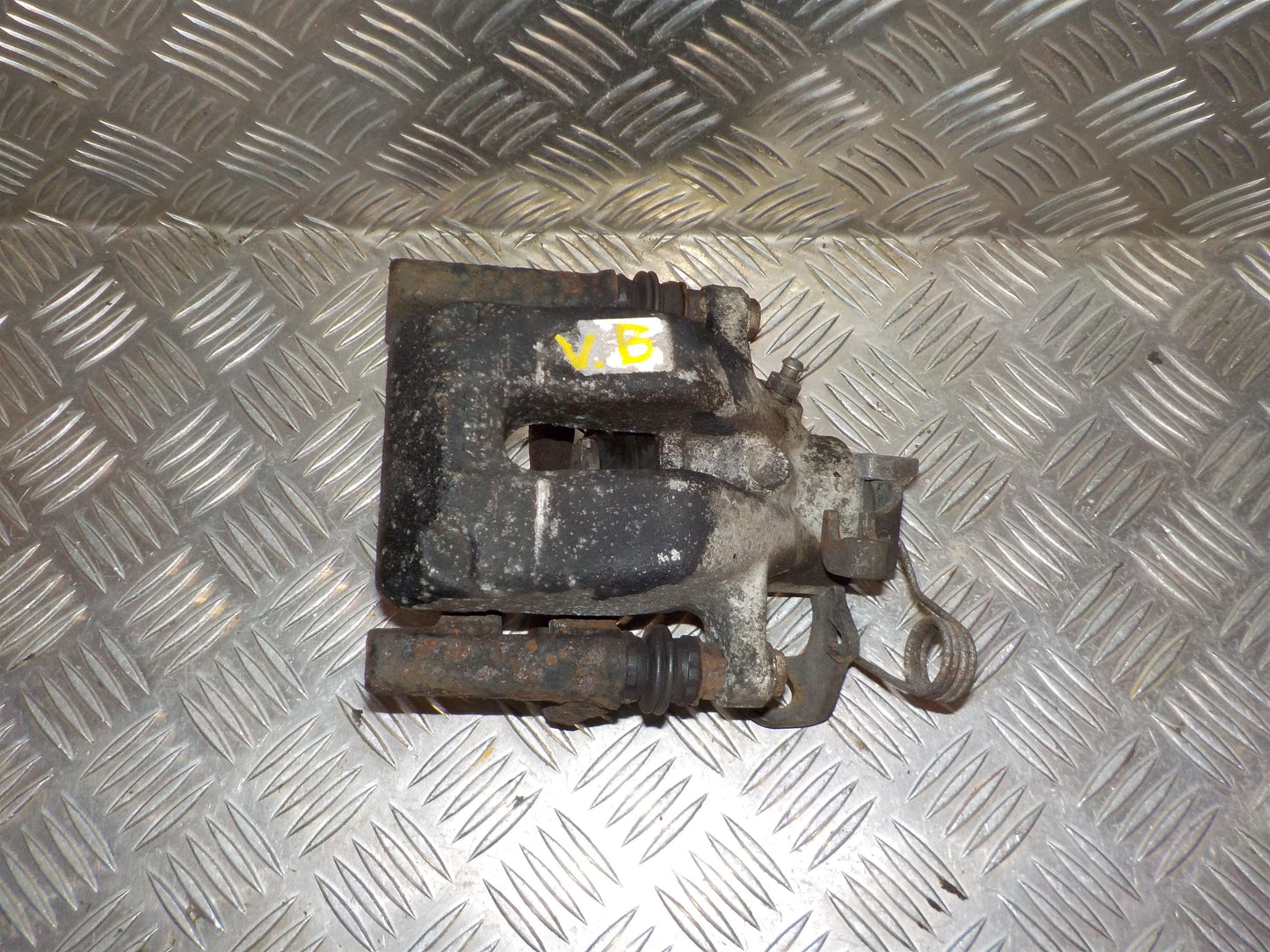 Peugeot 407 Bremsekaliber VB Med OEM Nr. 4401G4 Fra Peugeot Ophugger