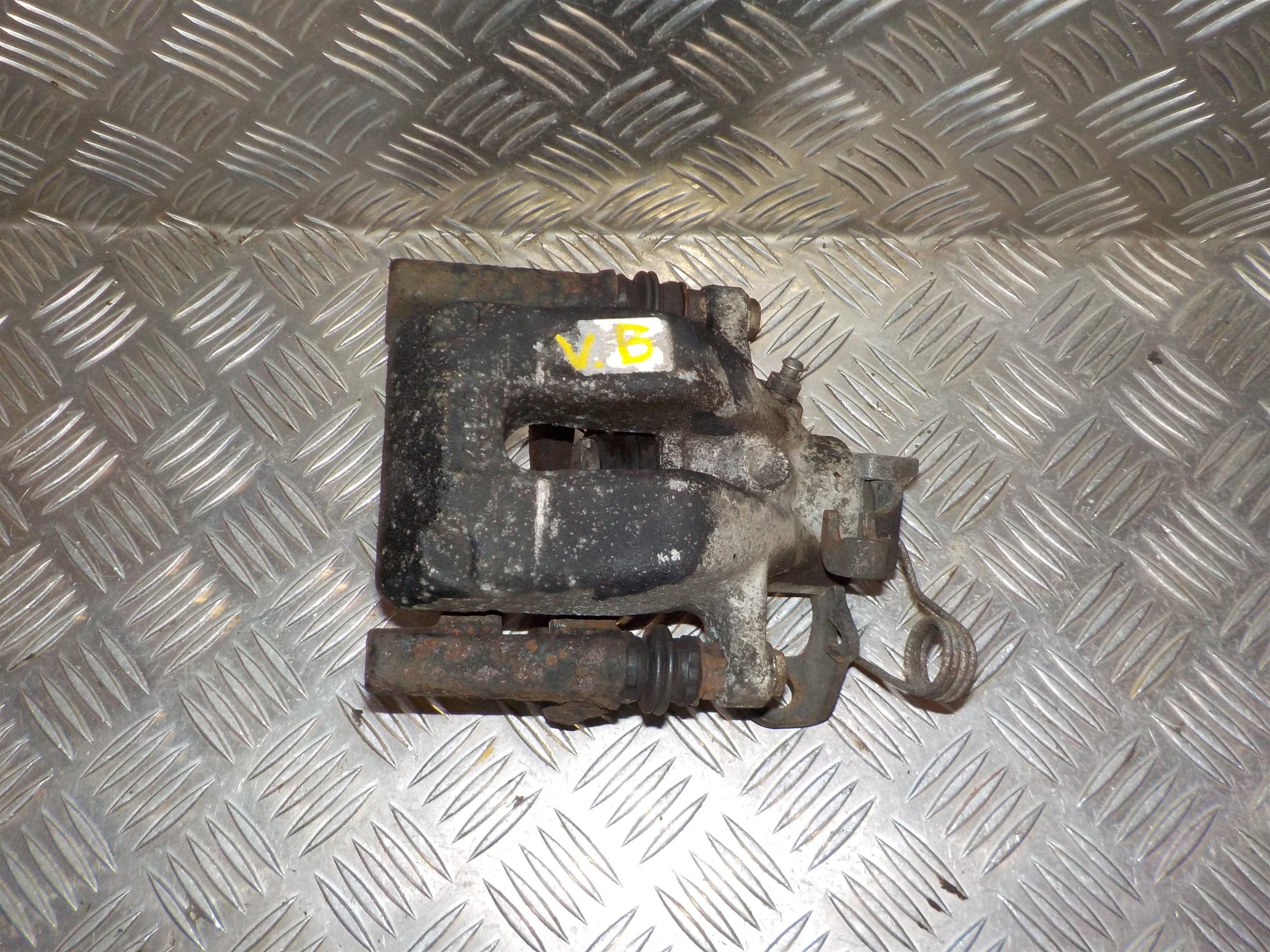 Peugeot 407 Bremsekaliber VB Med OEM Nr. 4401G4 Fra Peugeot Ophugger