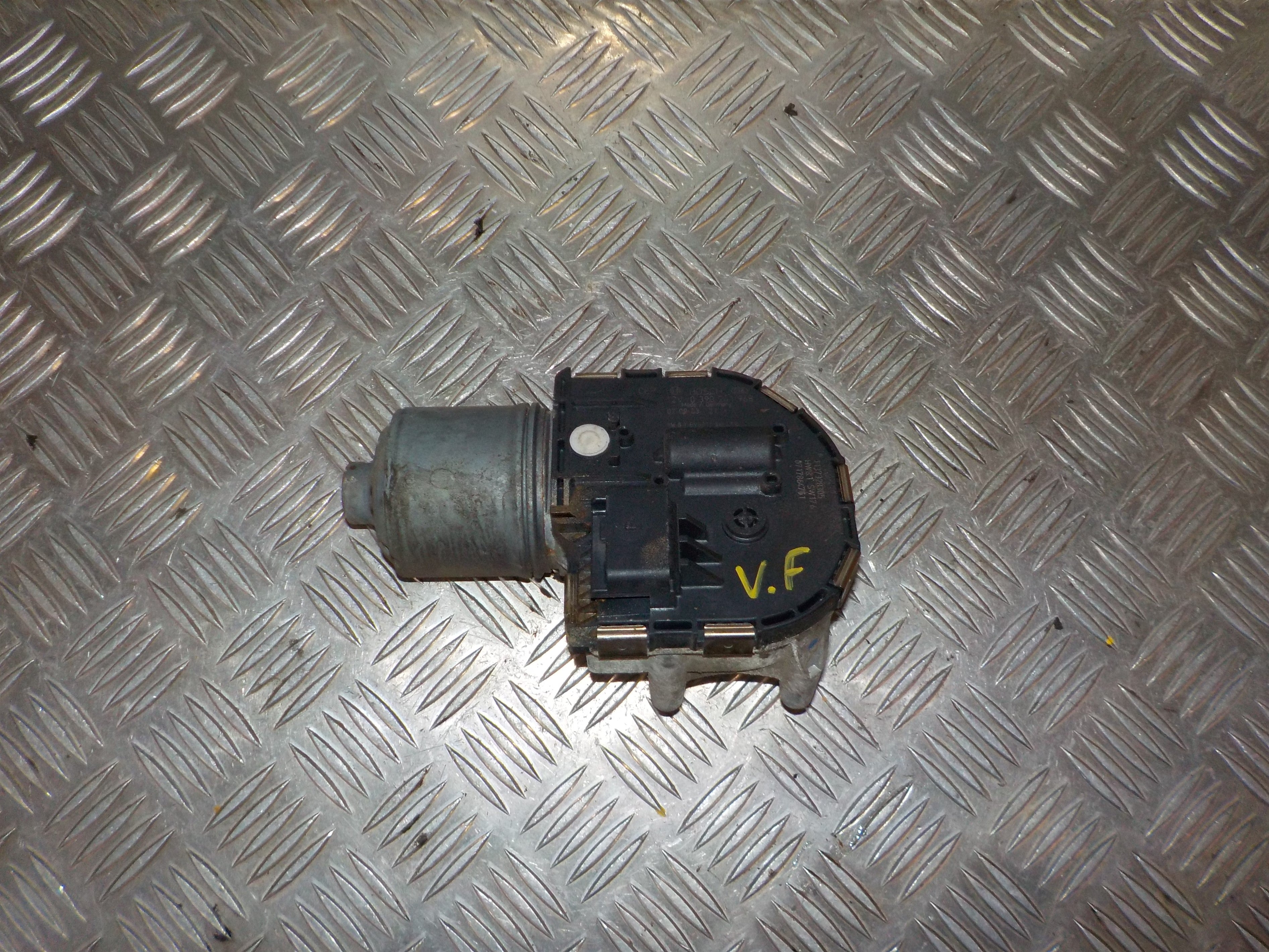 Peugeot 407 Viskermotor Med OEM Nr. 0390241968 Fra Peugeot Ophugger
