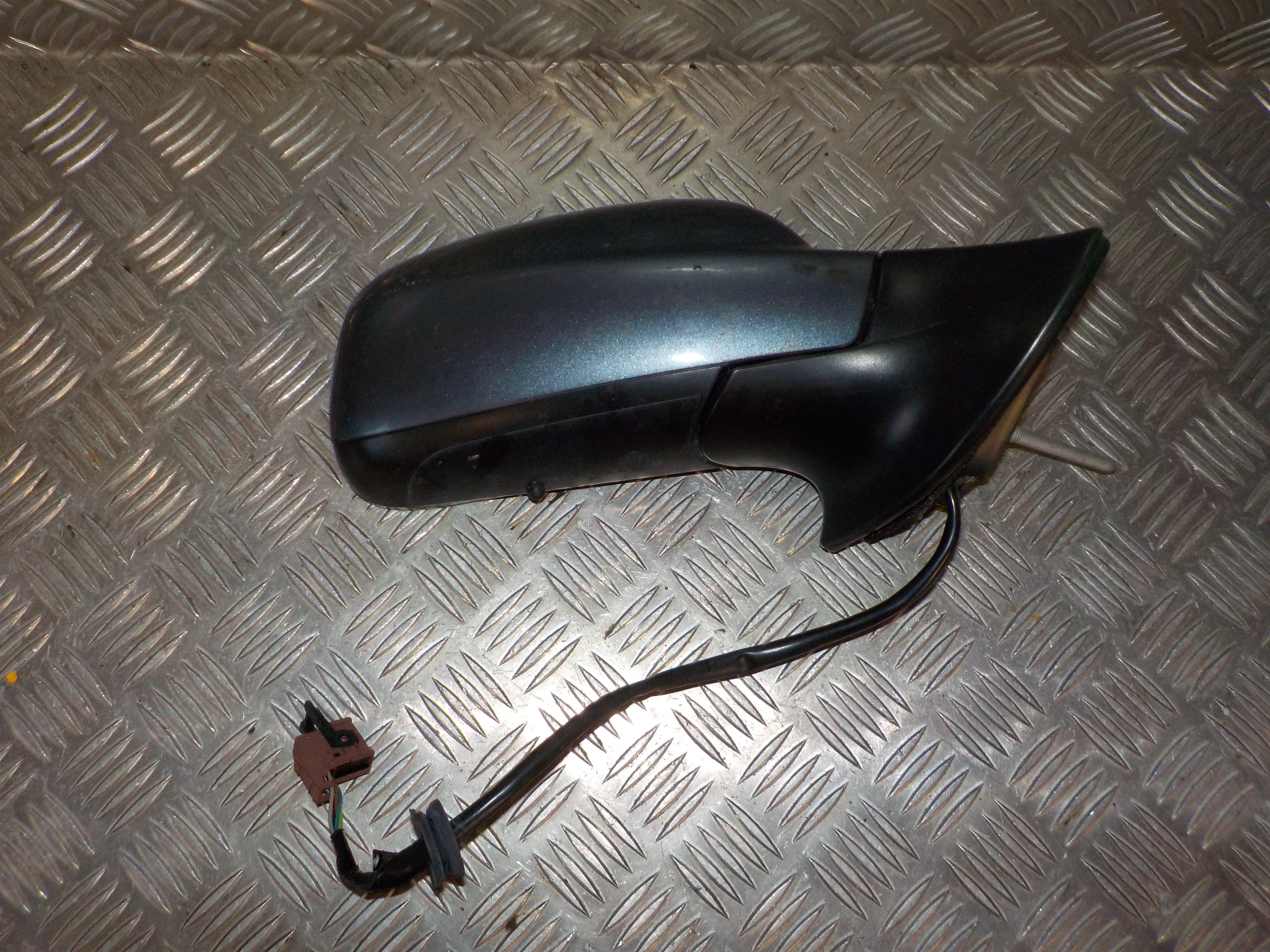 Peugeot 407 Sidespejl Med OEM Nr. 8149VC Fra Peugeot Ophugger