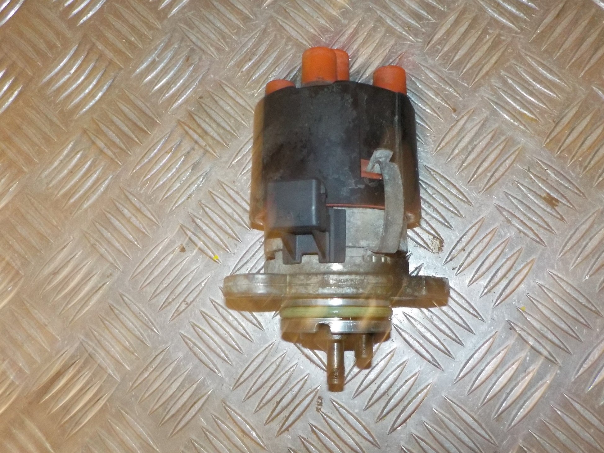 VW Golf 3 1H Strømfordeler El Med OEM Nr. 030905205aa Fra VW Ophugger