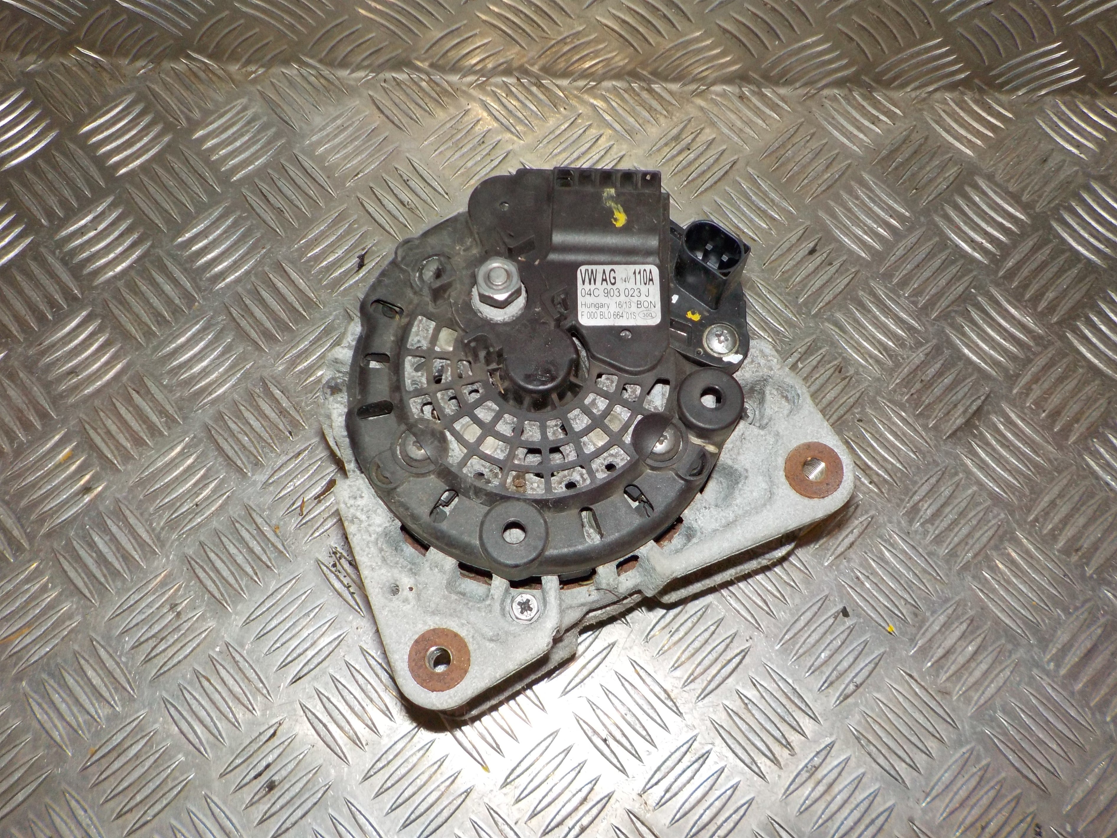VW Up Generator Med OEM Nr. 04C903023J Fra VW Ophugger