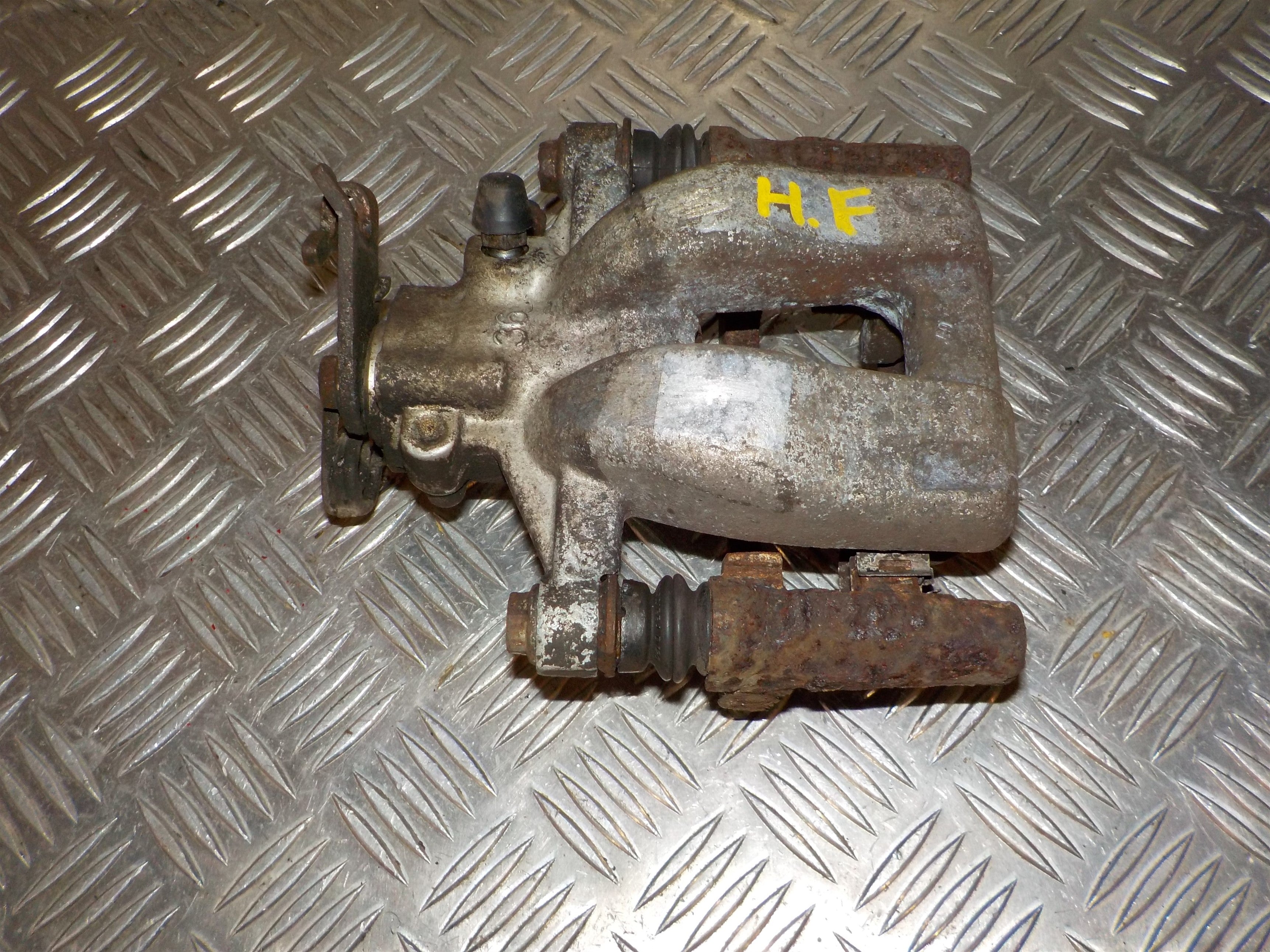 Opel Corsa D Bremsekaliber Hb Med OEM Nr. 93189806 Fra Opel Ophugger