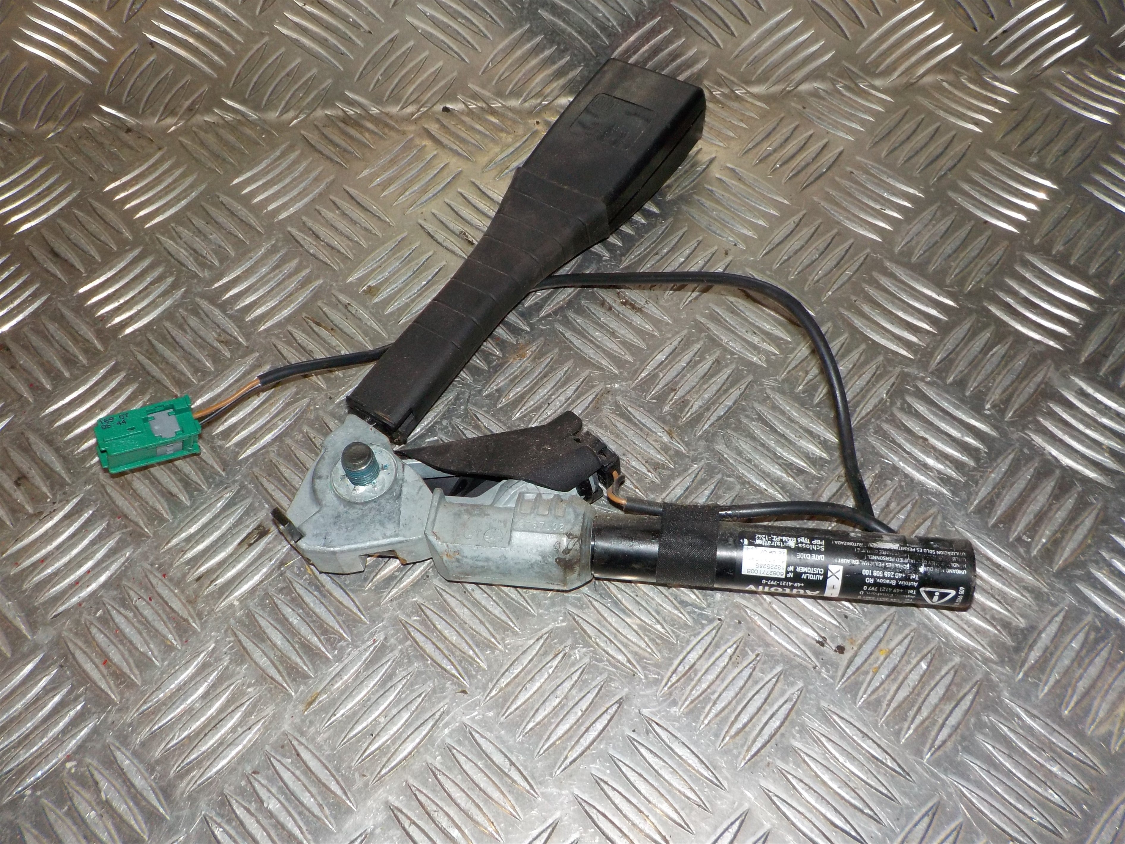 Opel Corsa D Selestrammer Med OEM Nr. 13225285 Fra Opel Ophugger