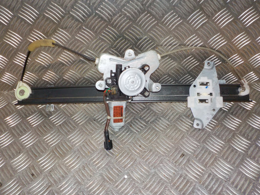 Ssang Yong Rexton II Rudemotor - Rudehejs Med OEM Nr. 8810008011 Fra Ssang Yong Ophugger