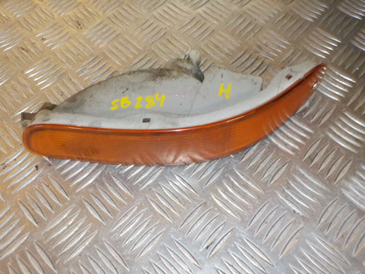 Toyota Corolla 3D–5D HB E100 Blinklygte For Med OEM Nr. 8151012740 Fra Toyota Ophugger
