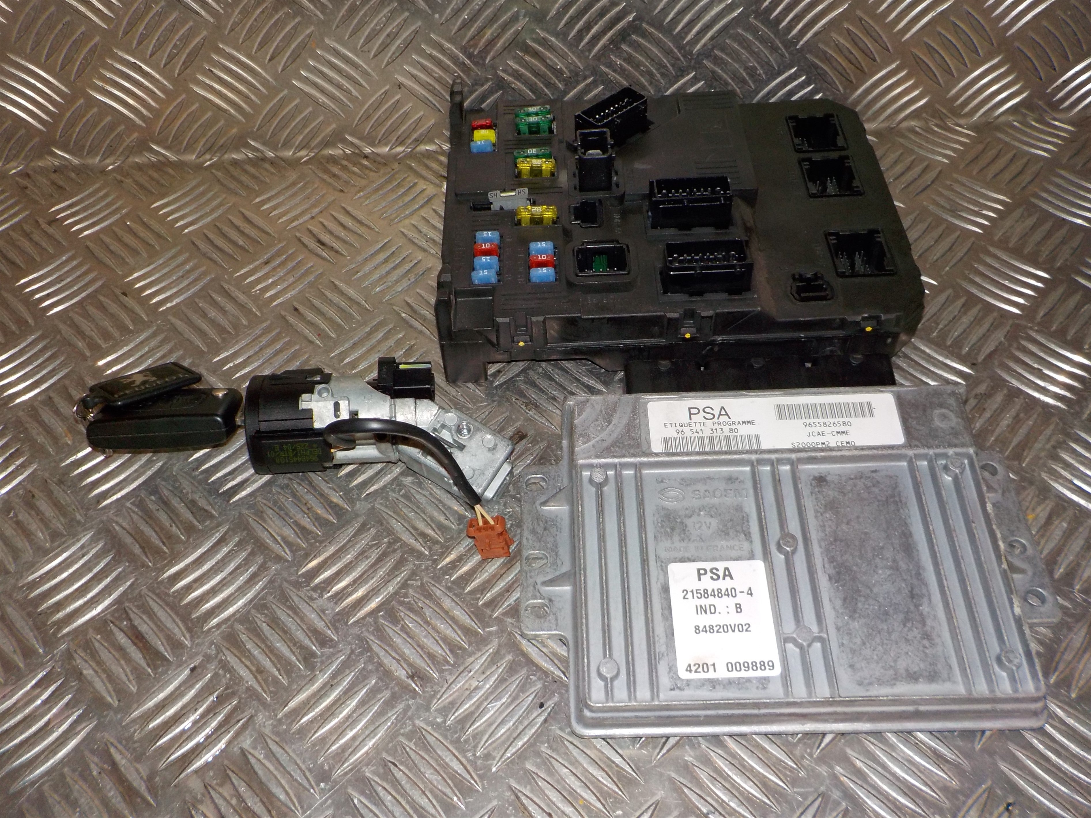 Peugeot 407 Startspærre Med OEM Nr. 194204 Fra Peugeot Ophugger