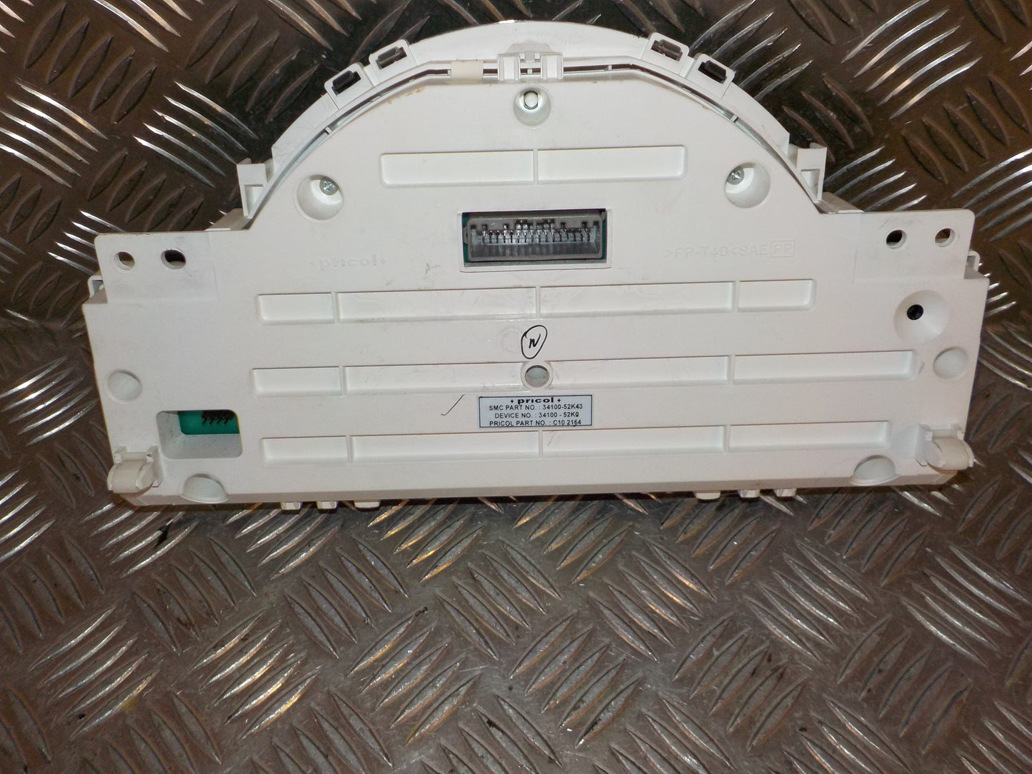 Opel Agila B Instrument  Med OEM Nr. 3410052K43 Fra Opel Ophugger