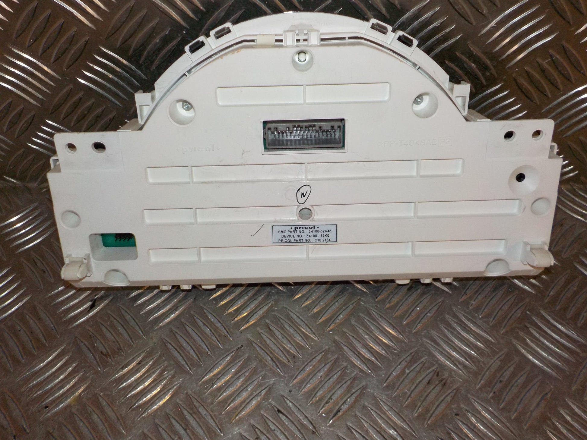 Opel Agila B Instrument  Med OEM Nr. 3410052K43 Fra Opel Ophugger