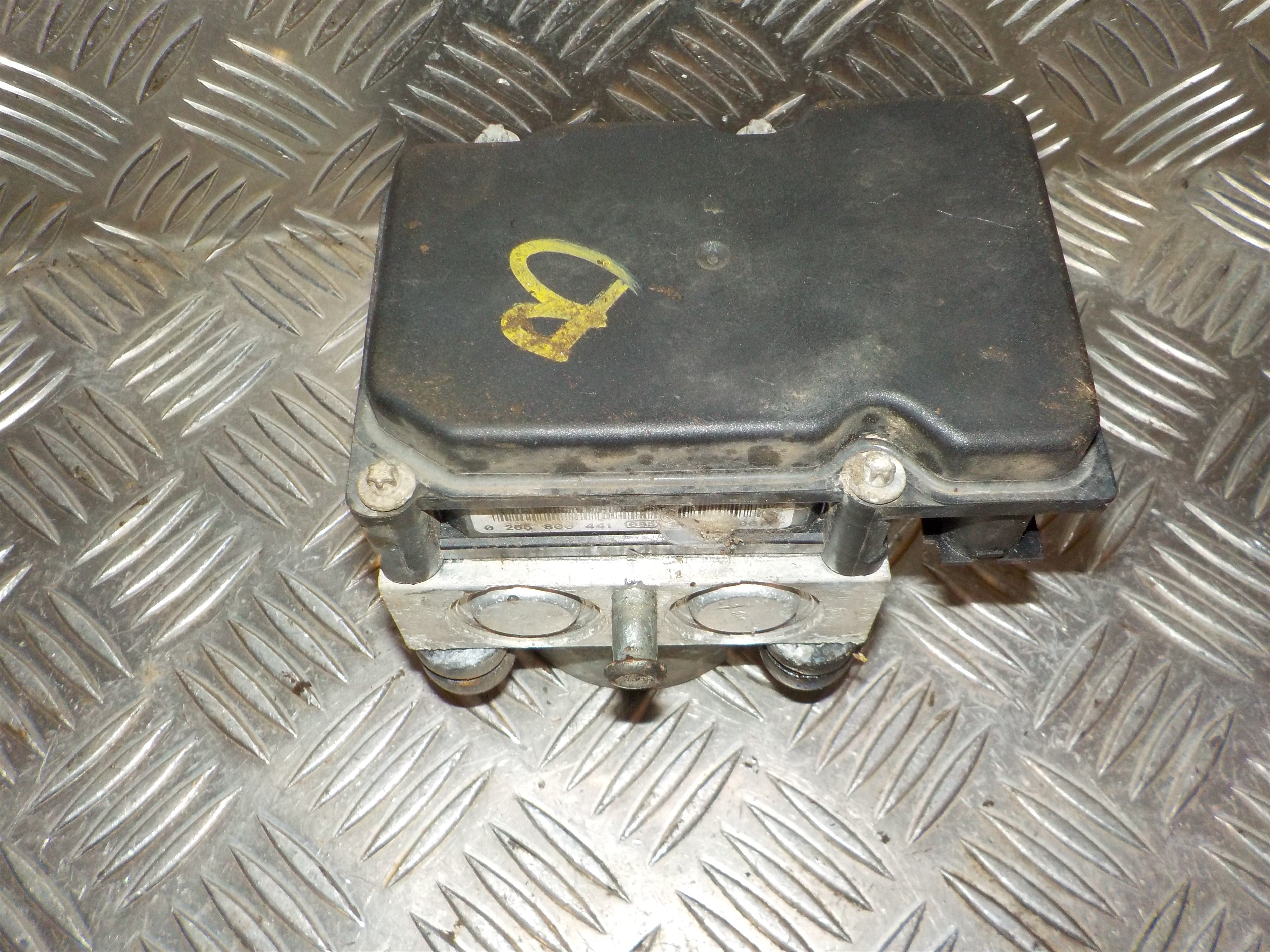 Peugeot 107 ABS Pumpe Med OEM Nr. 4541F5 Fra Peugeot Ophugger