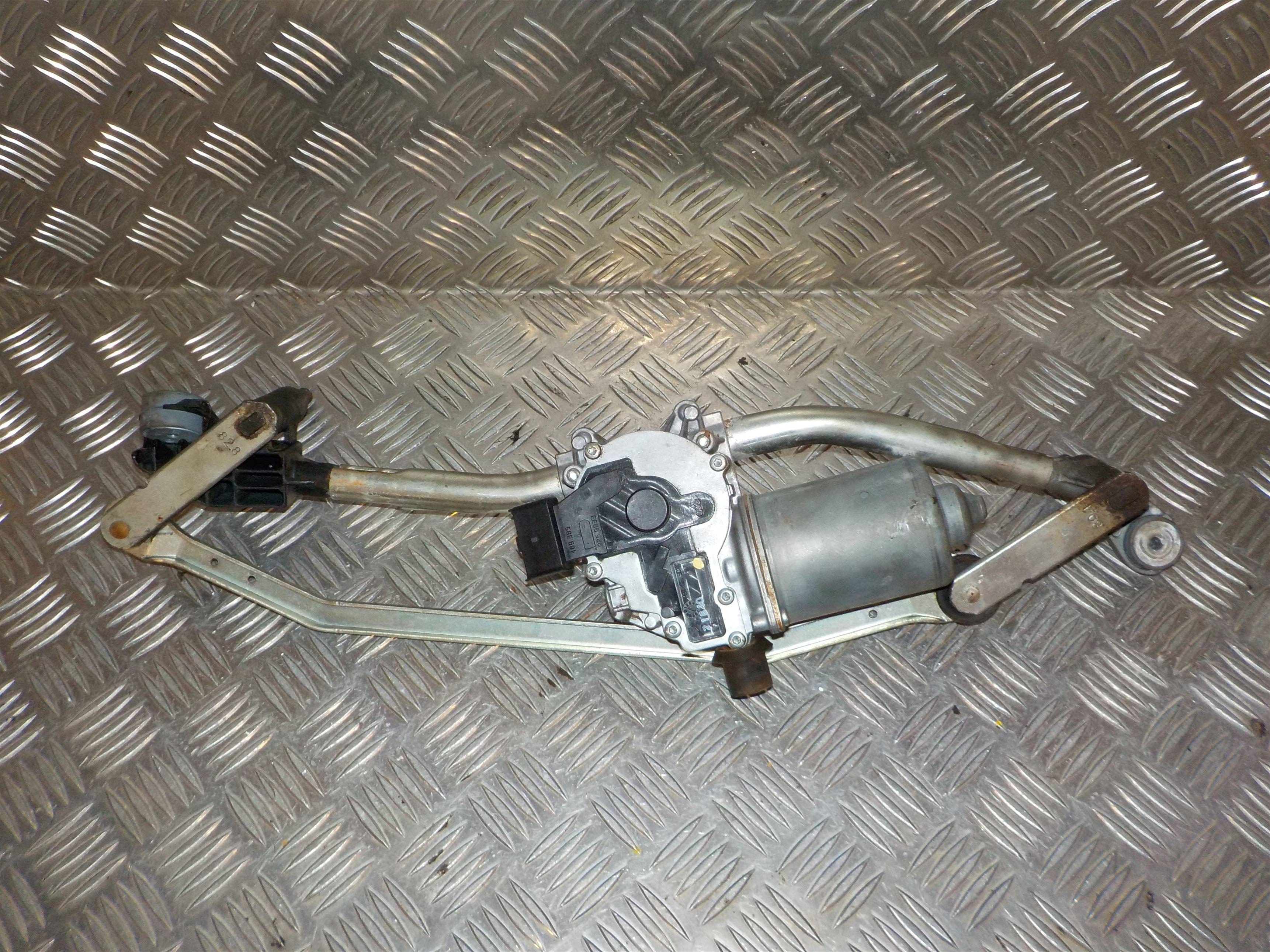 Renault Laguna 3 Viskermotor Med OEM Nr. W00011129 Fra Renault Ophugger