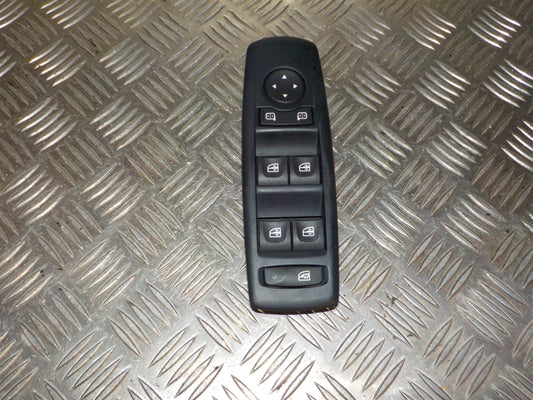 Renault Laguna 3 Kontakt Rudehejs Med OEM Nr. 809610007R Fra Renault Ophugger