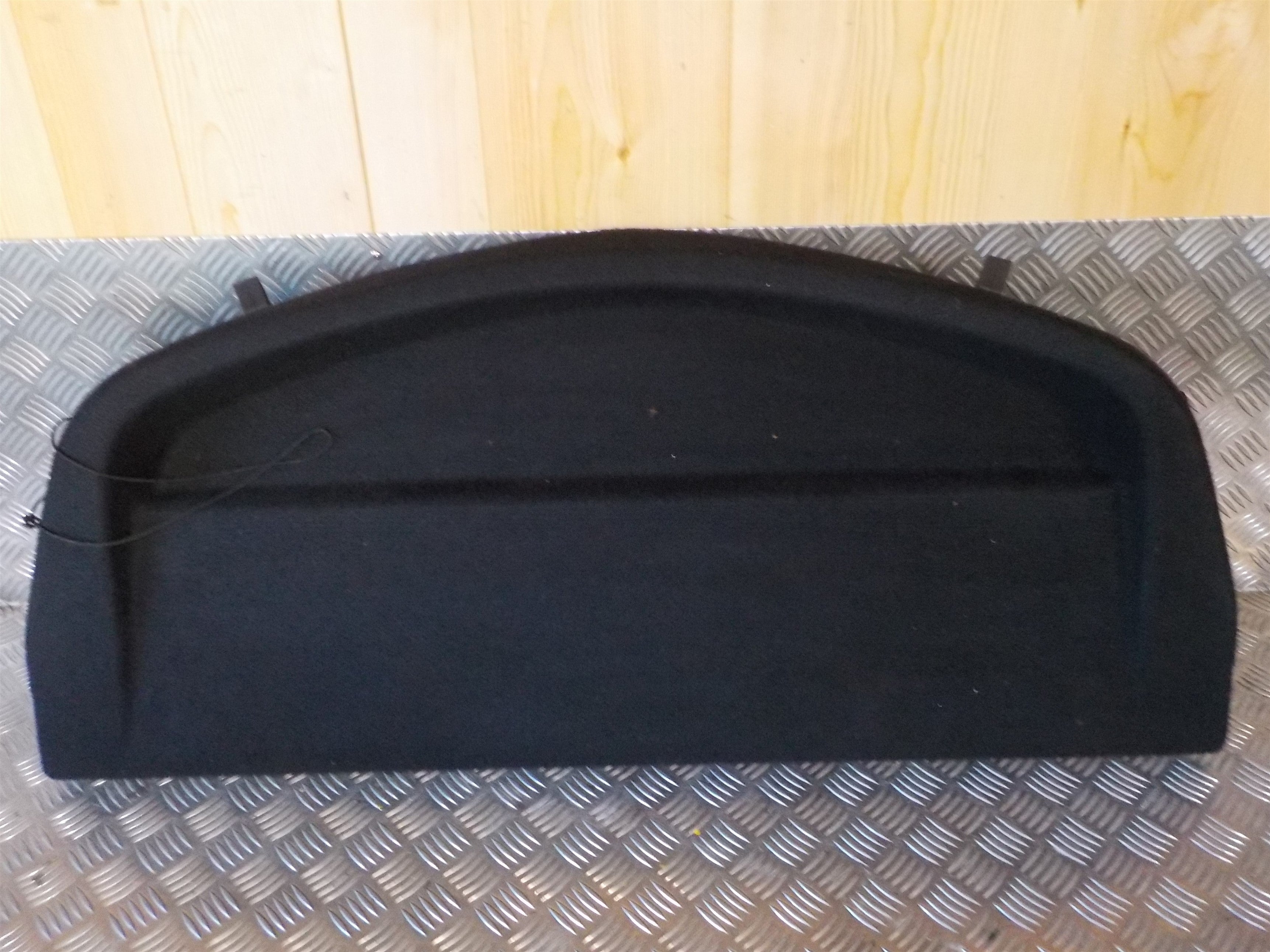 Mazda 2 De Baghylde/Hattehylde Med OEM Nr. Ophugger Fra Mazda Ophugger