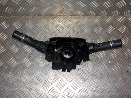 Mazda 2 DE Kontakt Combi Med OEM Nr. DF7566120B Fra Mazda Ophugger