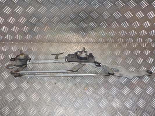 Mazda 2 DE Viskertræk Med OEM Nr. DF7167360C Fra Mazda Ophugger