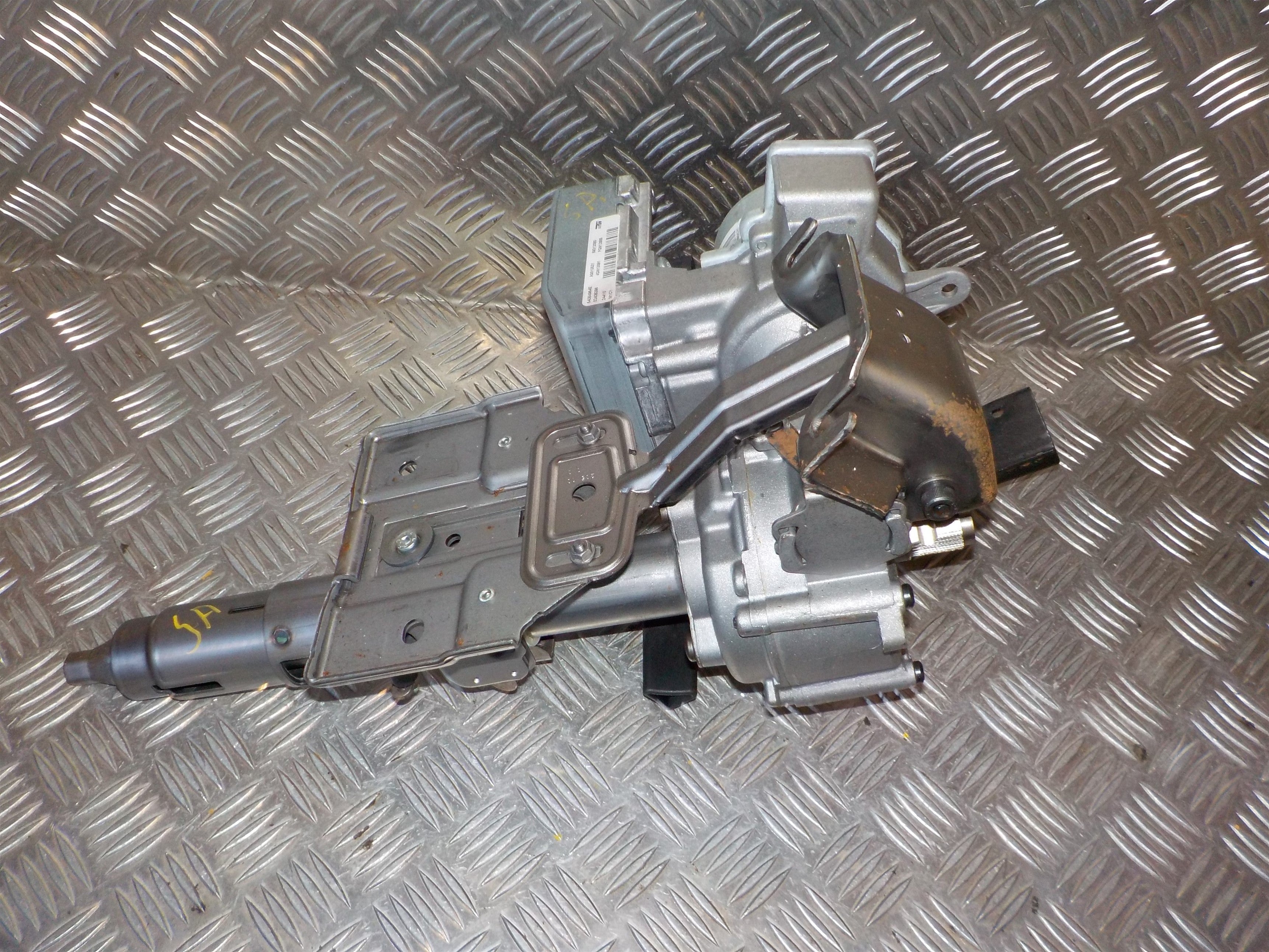 Mazda 2 De Ratstamme M/El-Servo Med OEM Nr. DF713210XN Fra Mazda Ophugger