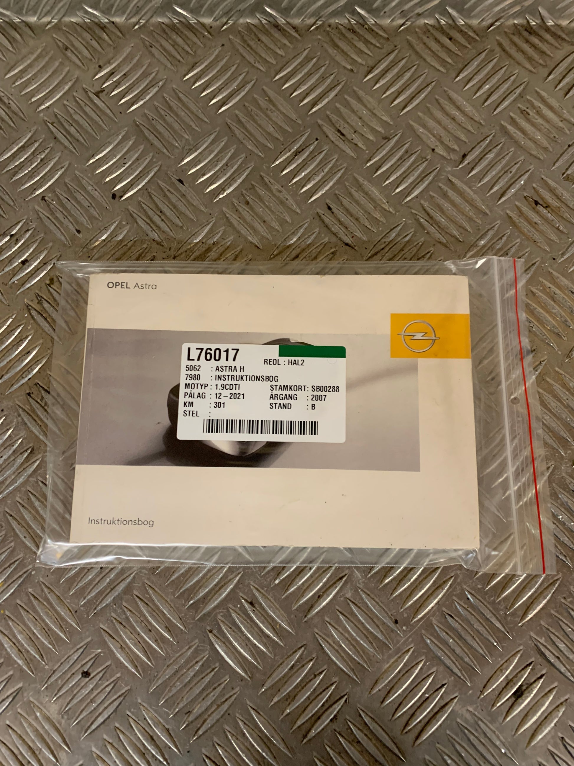 Opel Astra H Instruktionsbog Med OEM Nr. Ophugger Fra Opel Ophugger