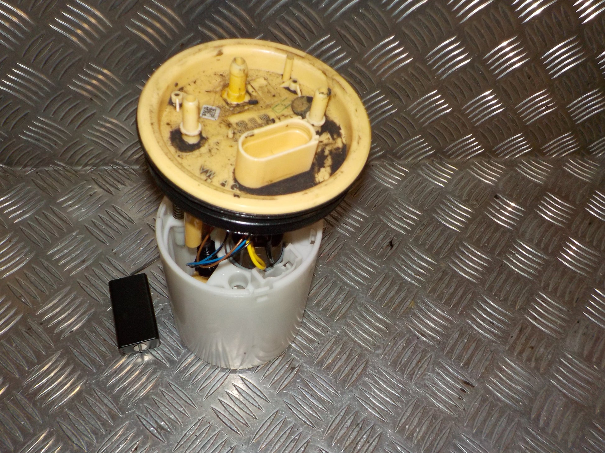 Seat Ibiza 6J Benz/Brændstofpumpe El Med OEM Nr. 6R0919050E Fra Seat Ophugger