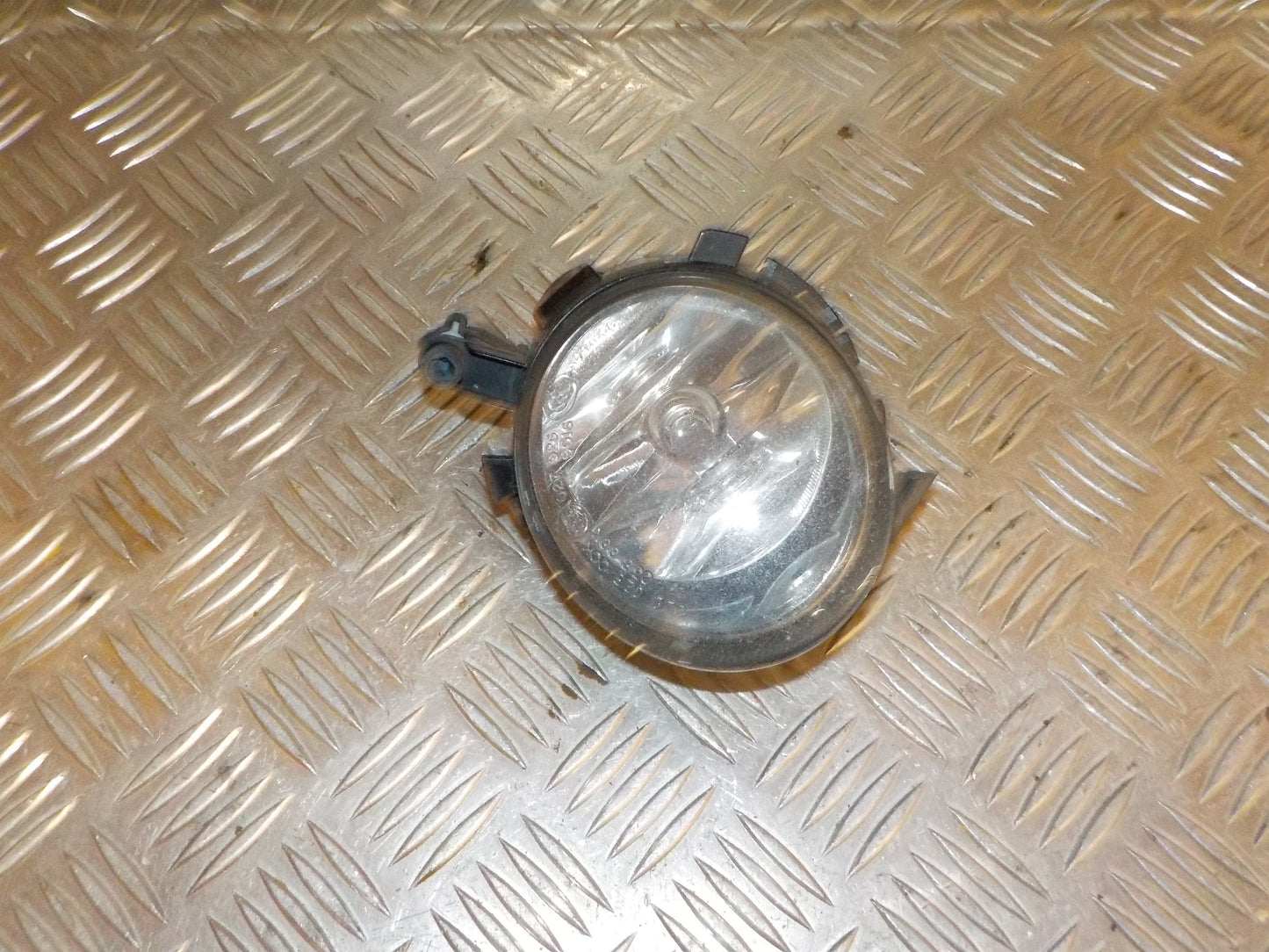 Seat Ibiza 6J Tågelygte For Med OEM Nr. 6J0941701B Fra Seat Ophugger