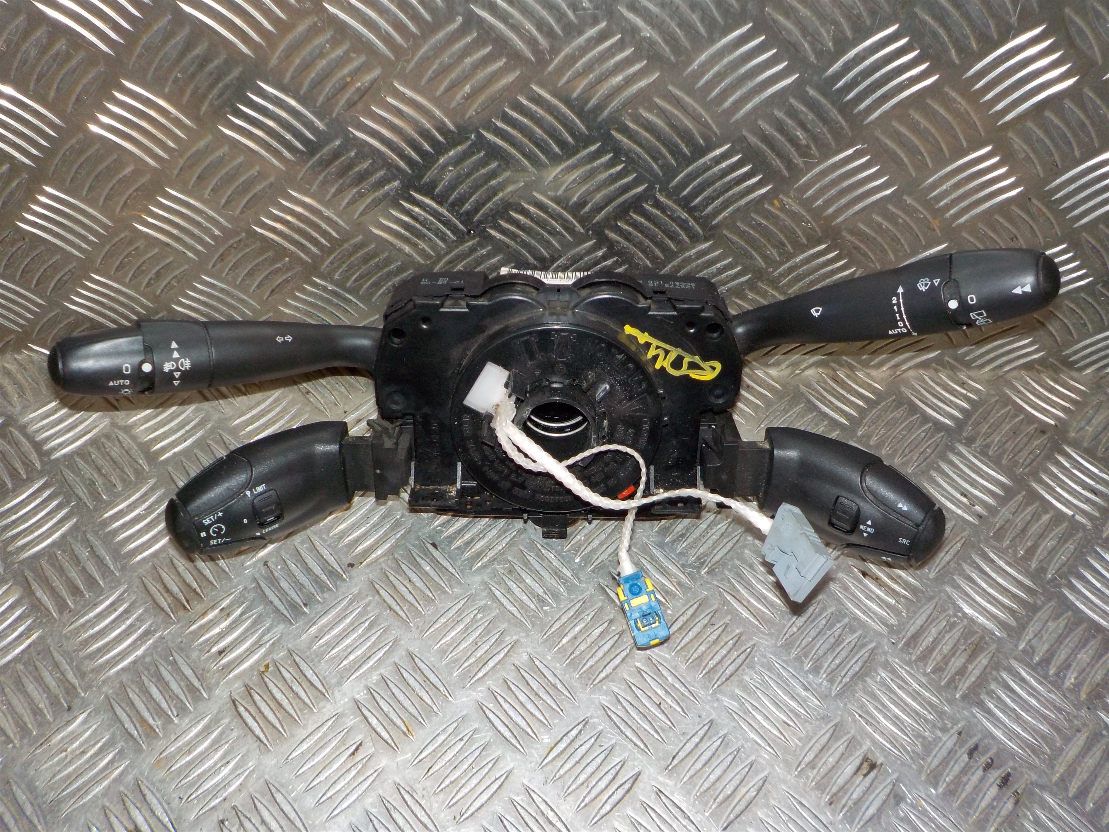 Peugeot 307 Kontakt Combi Med OEM Nr. 98070072XT Fra Peugeot Ophugger