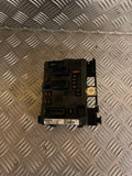 Citroen Berlingo Sikringsboks Med OEM Nr. 9643498980 Fra Citroen Ophugger