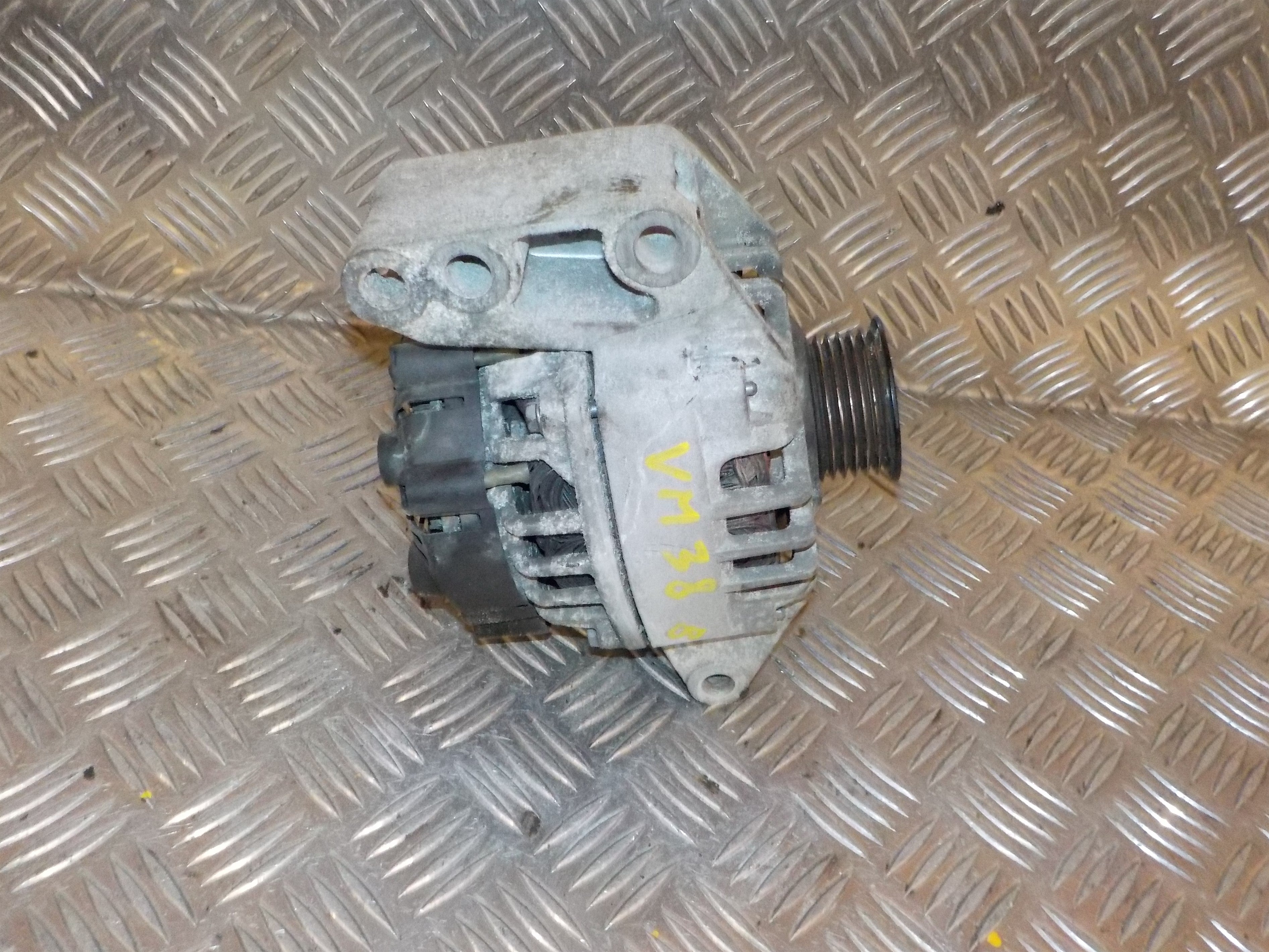 Ford Ka Generator Med OEM Nr. 1486810 Fra Ford Ophugger