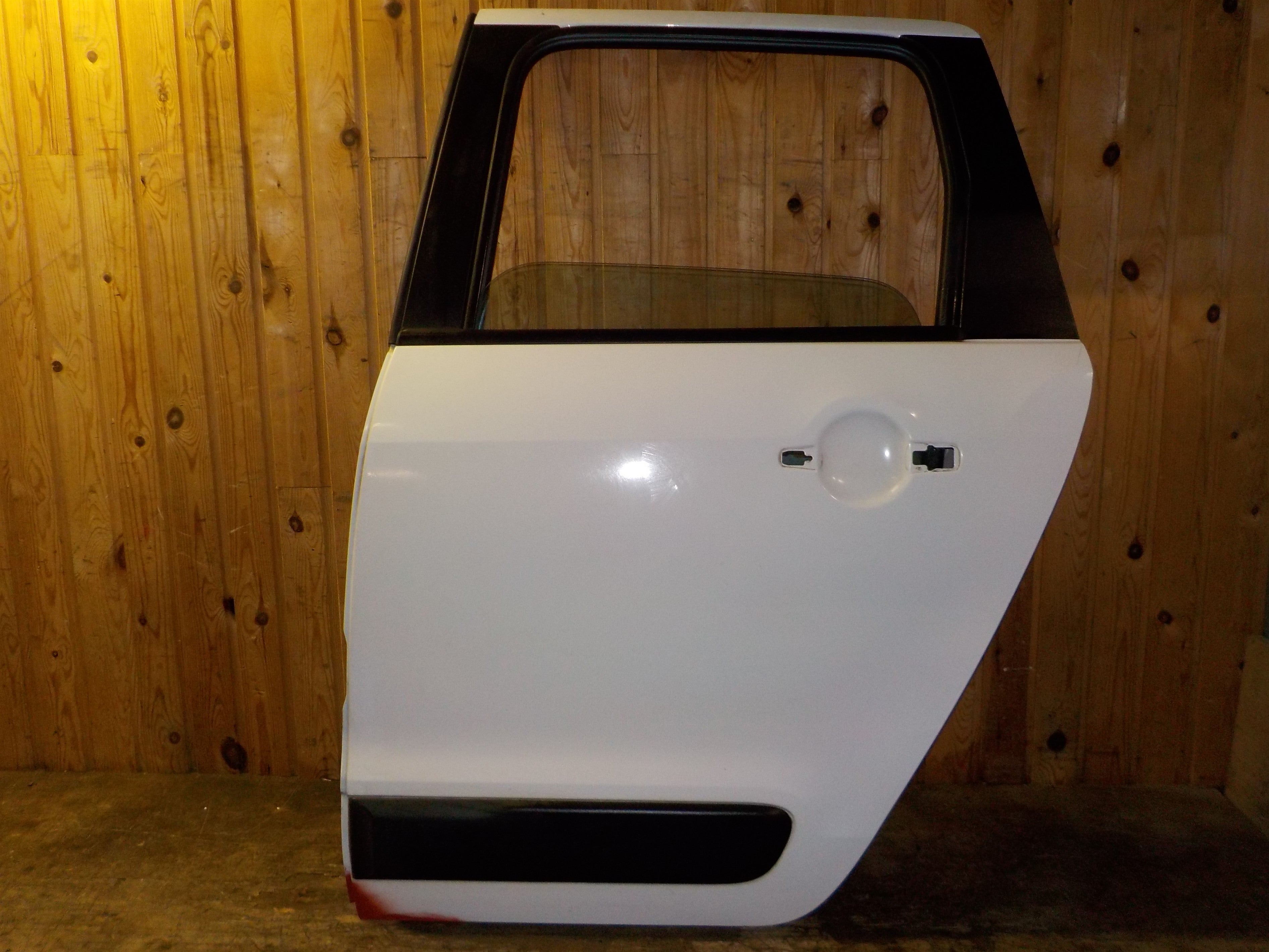 Citroen C3 Picasso Bagdør V Med OEM Nr. 9006Q3 Fra Citroen Ophugger
