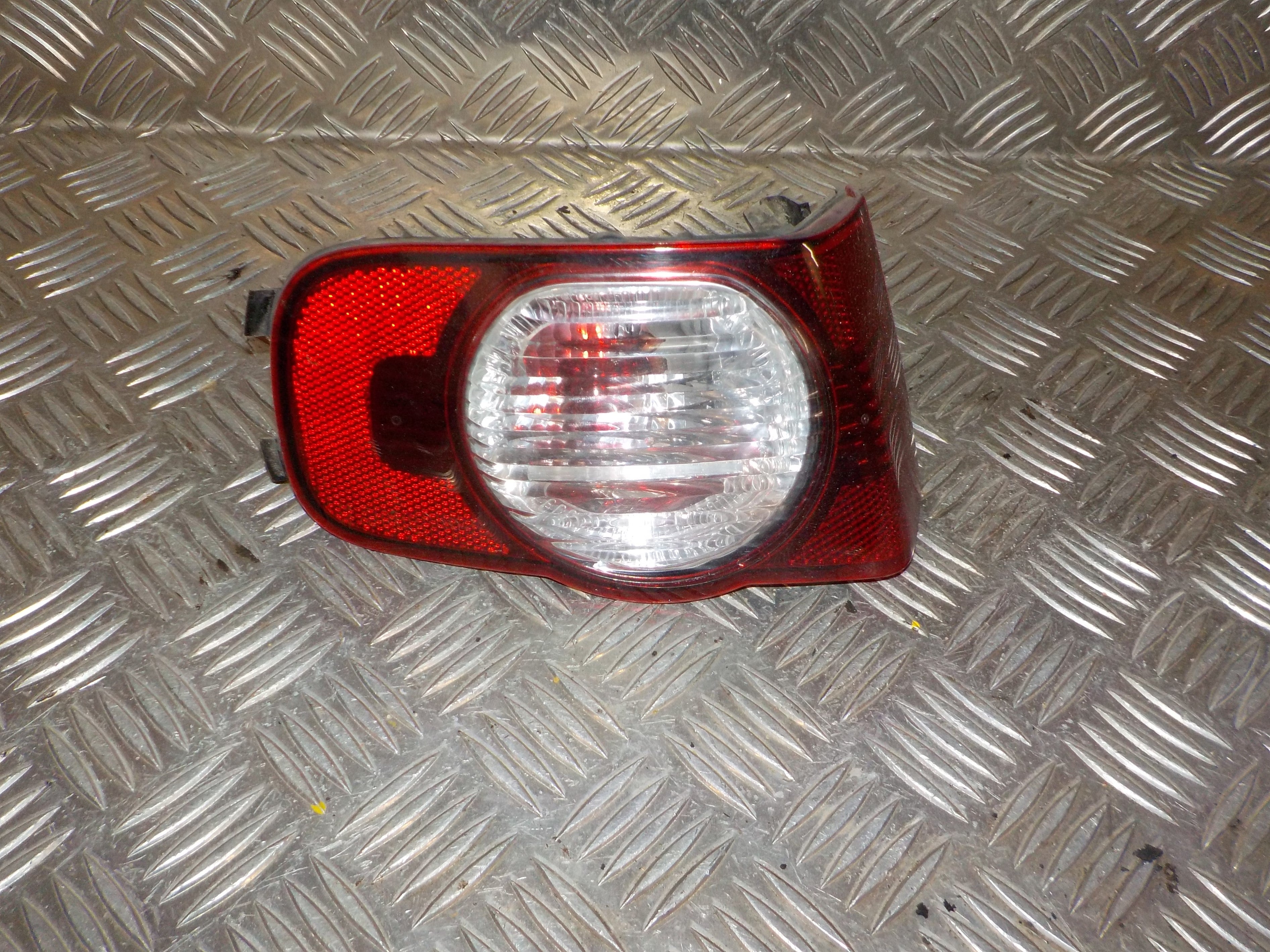 Citroen C3 Picasso Tågebaglygte Med OEM Nr. 9681820280 Fra Citroen Ophugger