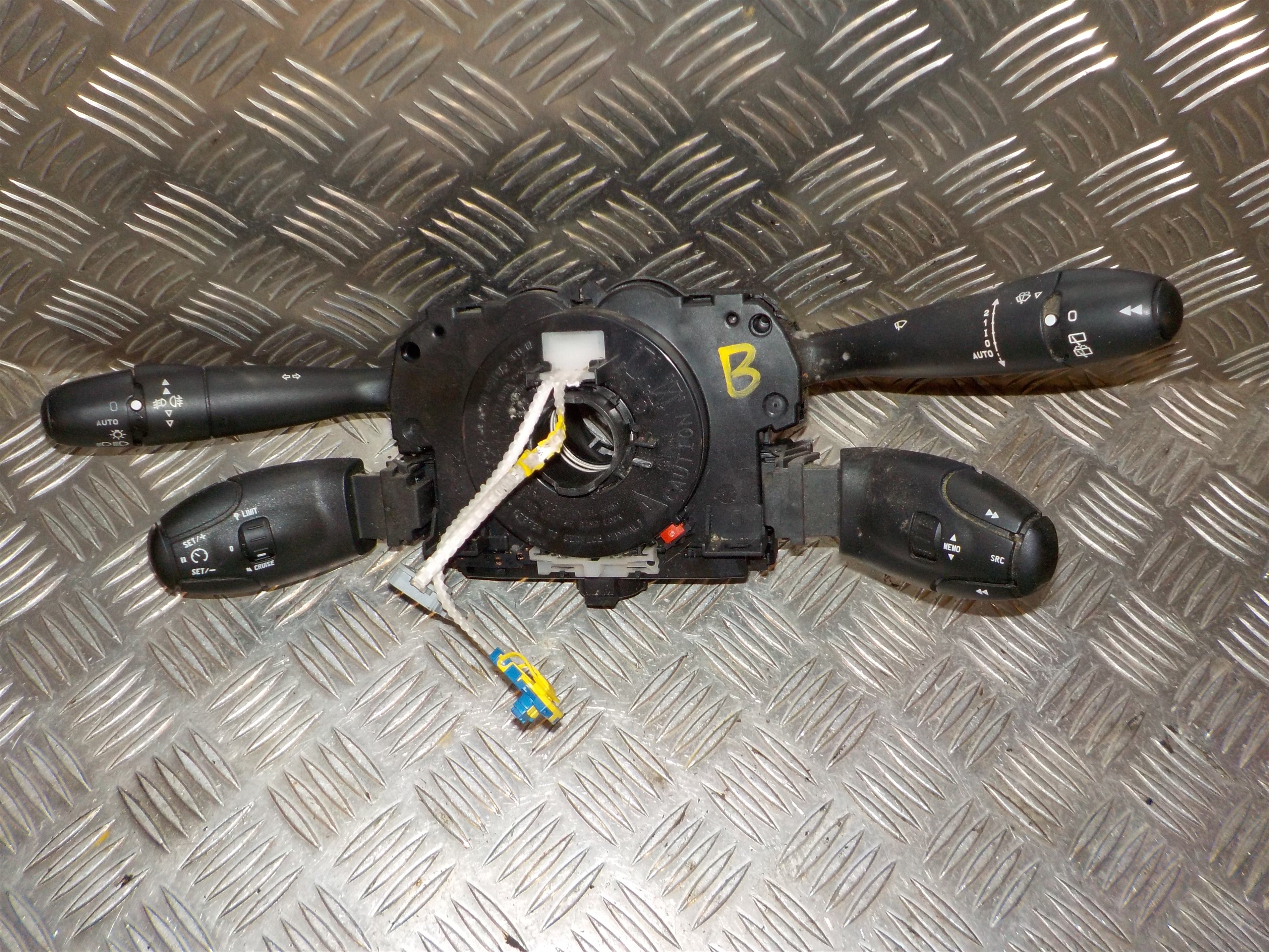 Citroen C3 Picasso Kontakt Combi Med OEM Nr. 96643943XT Fra Citroen Ophugger