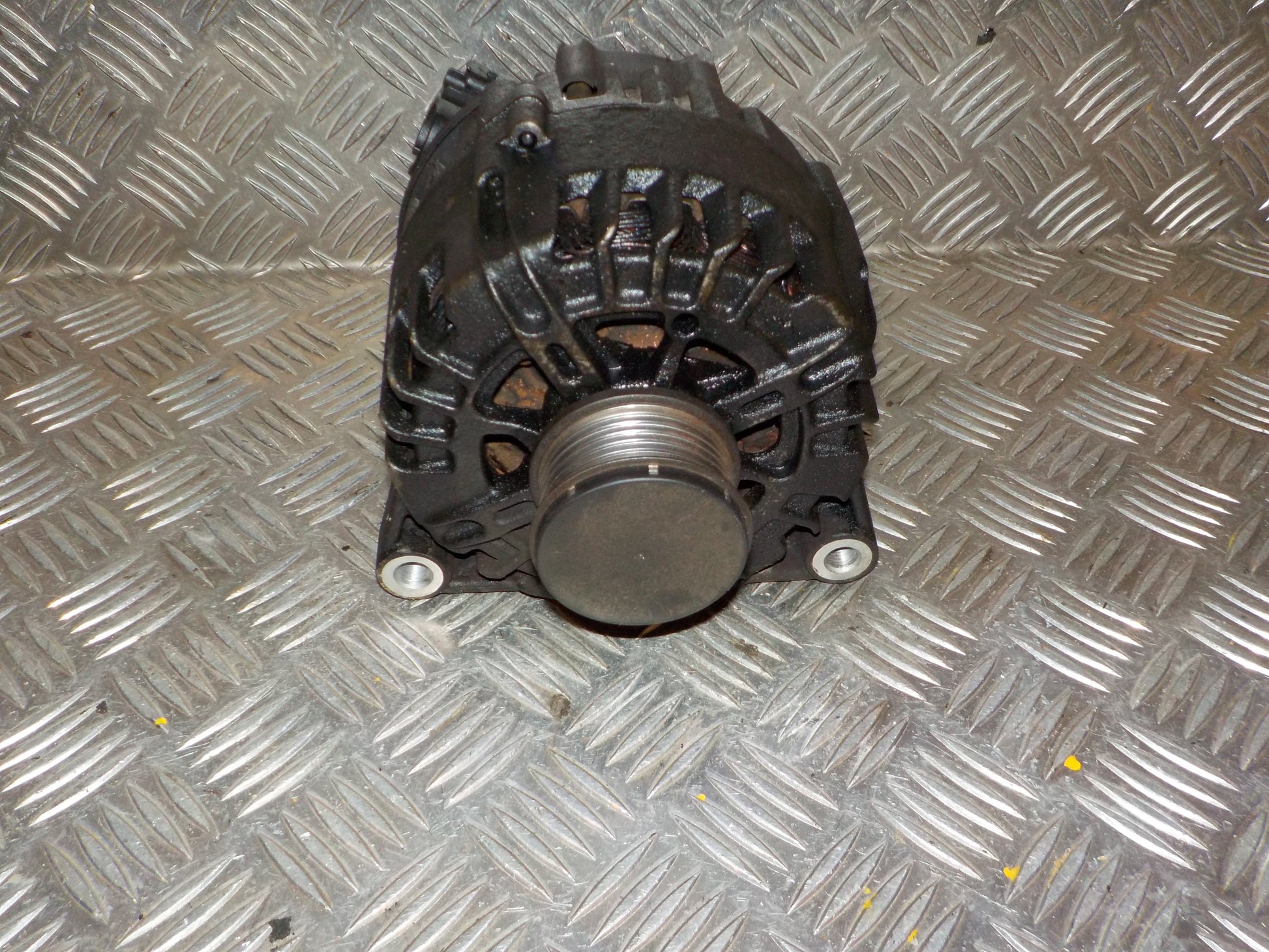 Citroen C3 Picasso Generator Med OEM Nr. 9665617780 Fra Citroen Ophugger