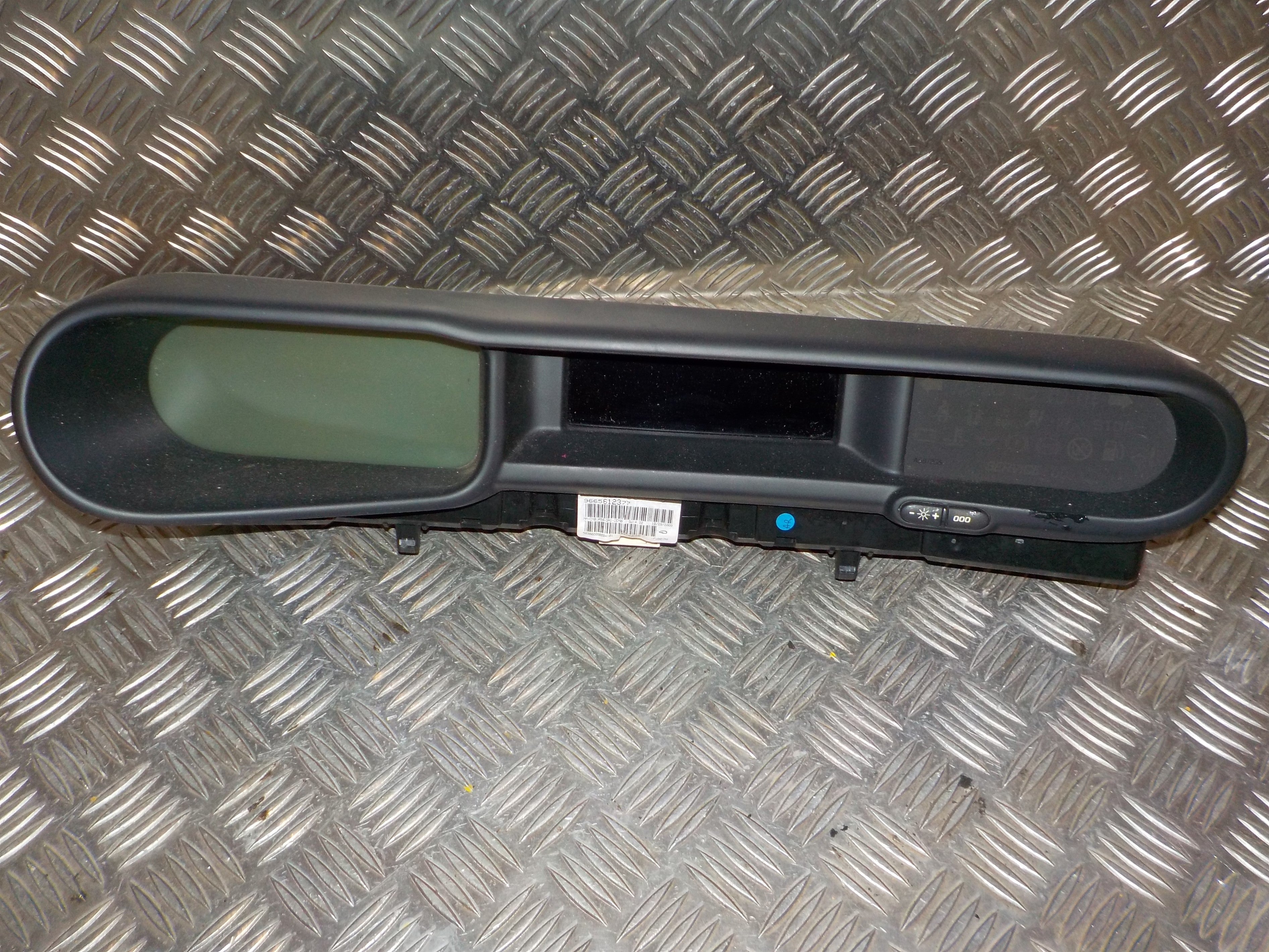 Citroen C3 Picasso Speedometer - Instrument Med OEM Nr. 9665612377 Fra Citroen Ophugger