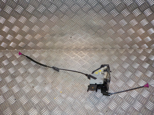 Citroen C3 Picasso Dørlås Med OEM Nr. 9138T9 Fra Citroen Ophugger