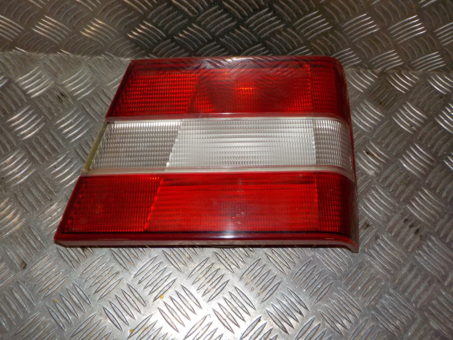 Volvo 940/960 Baglygte Med OEM Nr. 3534093 Fra Volvo Ophugger