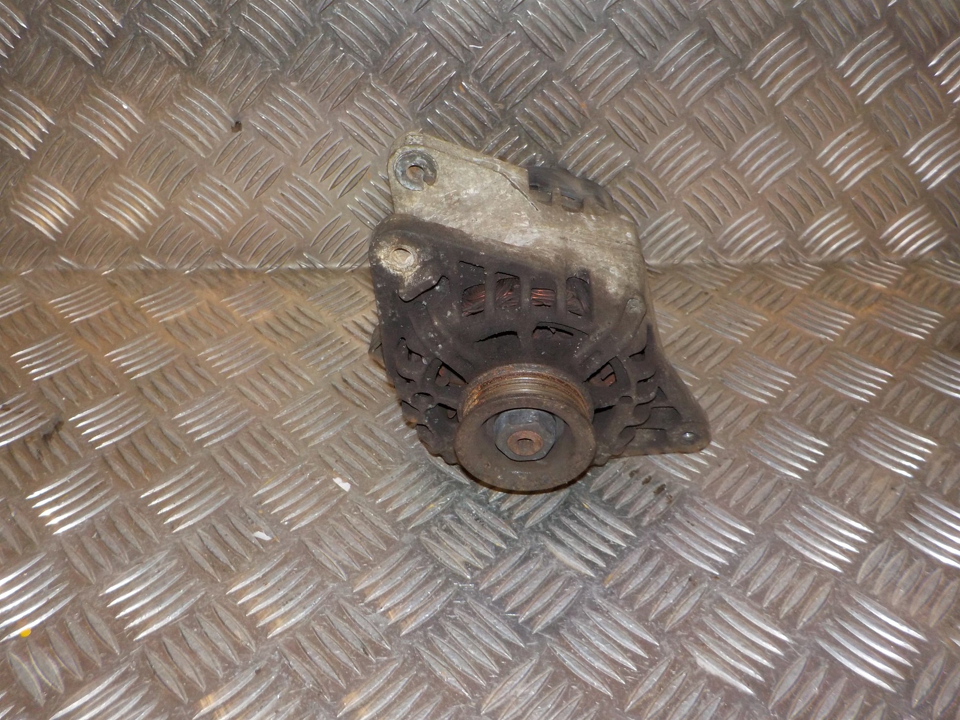 Hyundai Matrix Generator Med OEM Nr. 3730023600 Fra Hyundai Ophugger