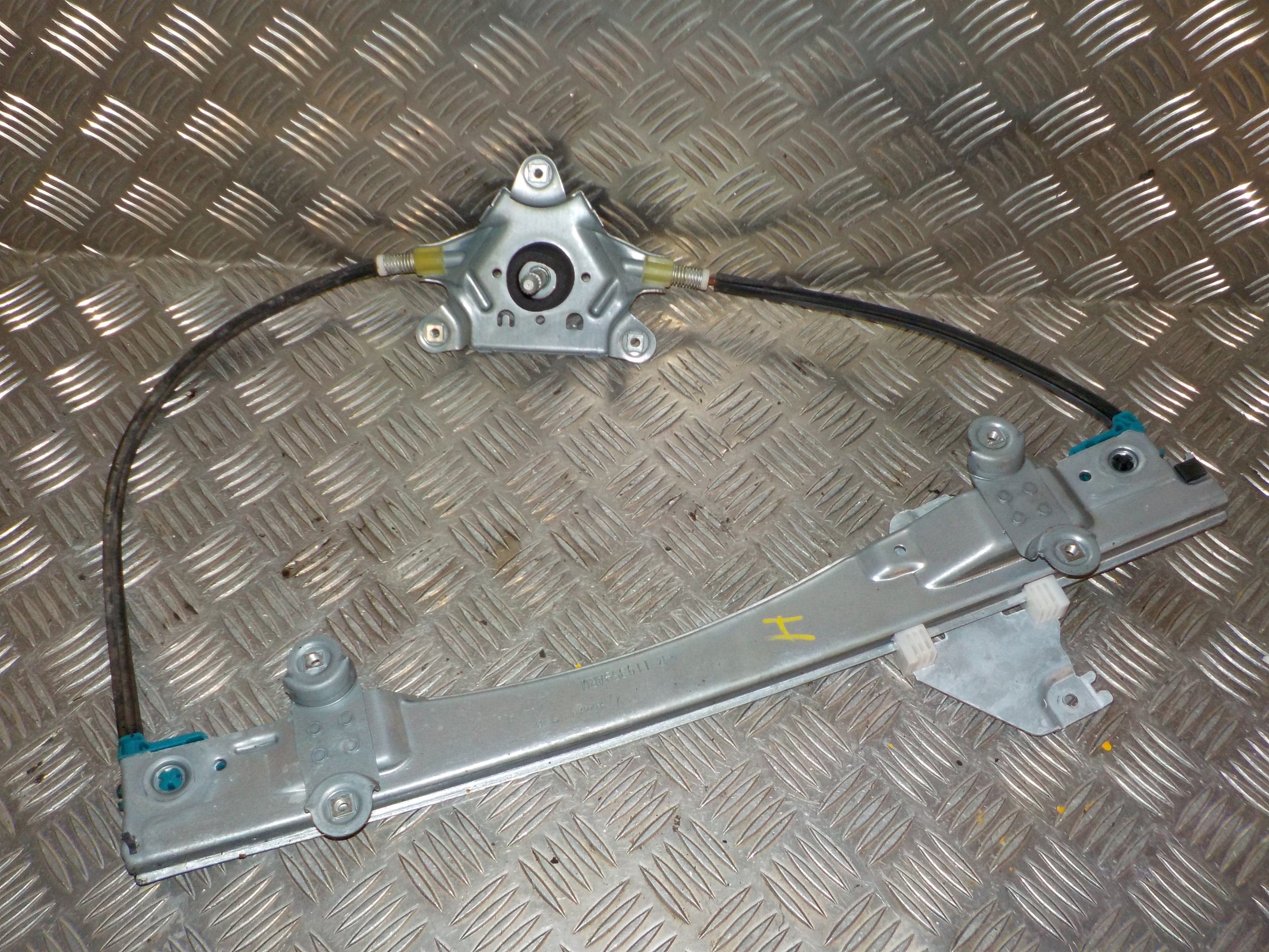 Renault Twingo 2 Rudemotor - Rudehejs Med OEM Nr. 8200731461 Fra Renault Ophugger