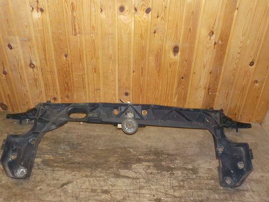 Renault Clio 3 Frontkasse Med OEM Nr. 8200290143 Fra Renault Ophugger