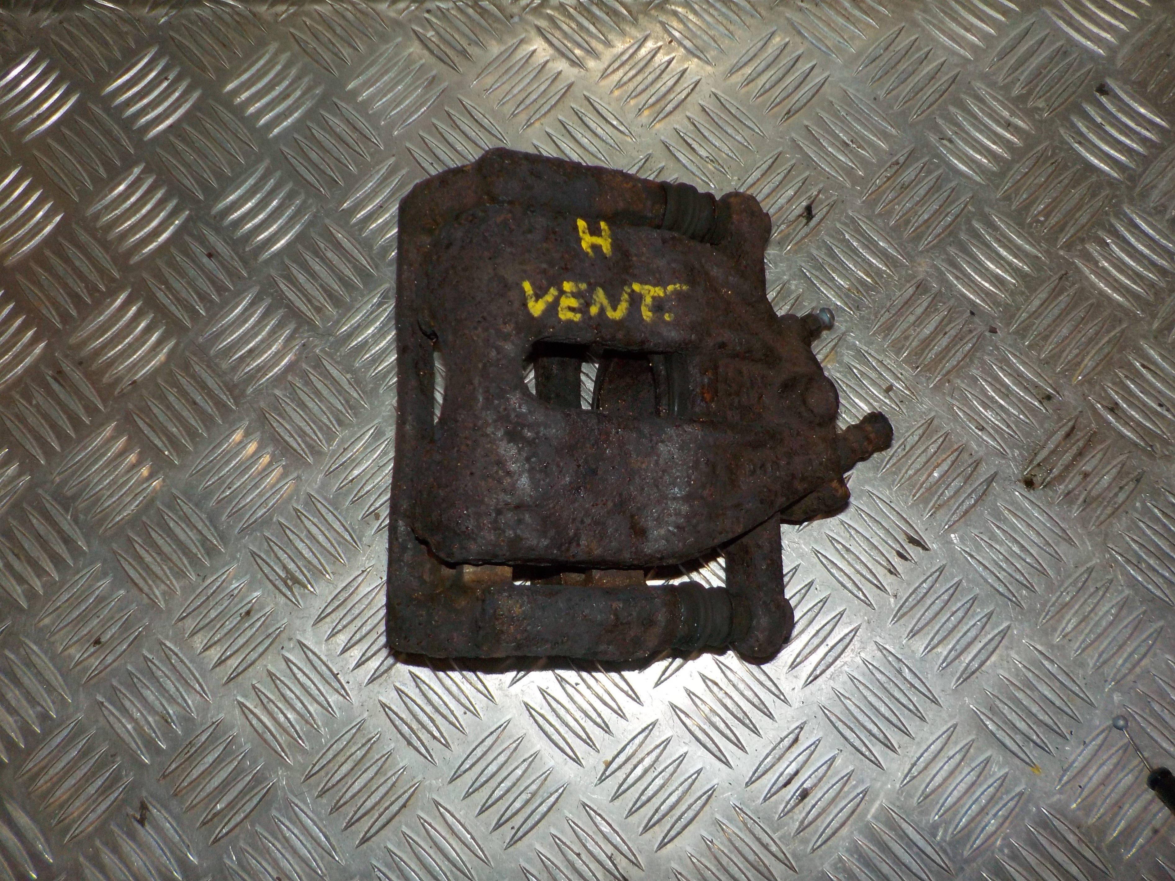 Renault Clio 3 Bremsekaliber Hf Med OEM Nr. 7701208333 Fra Renault Ophugger