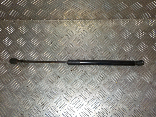 Renault Clio 3 Bagklapsdæmper Med OEM Nr. 8200583852 Fra Renault Ophugger