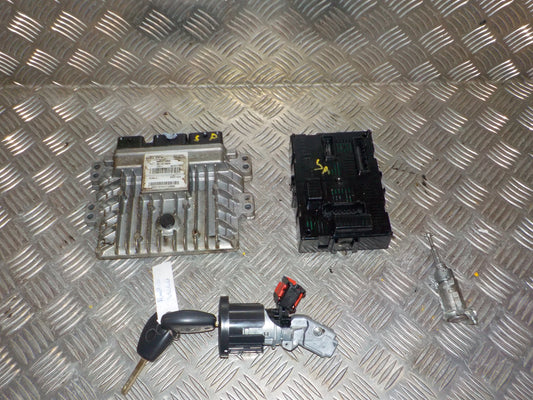 Renault Clio 3 Motorstyring - Motorstyreboks - Injection Elboks Med OEM Nr. 237101989R Fra Renault Ophugger
