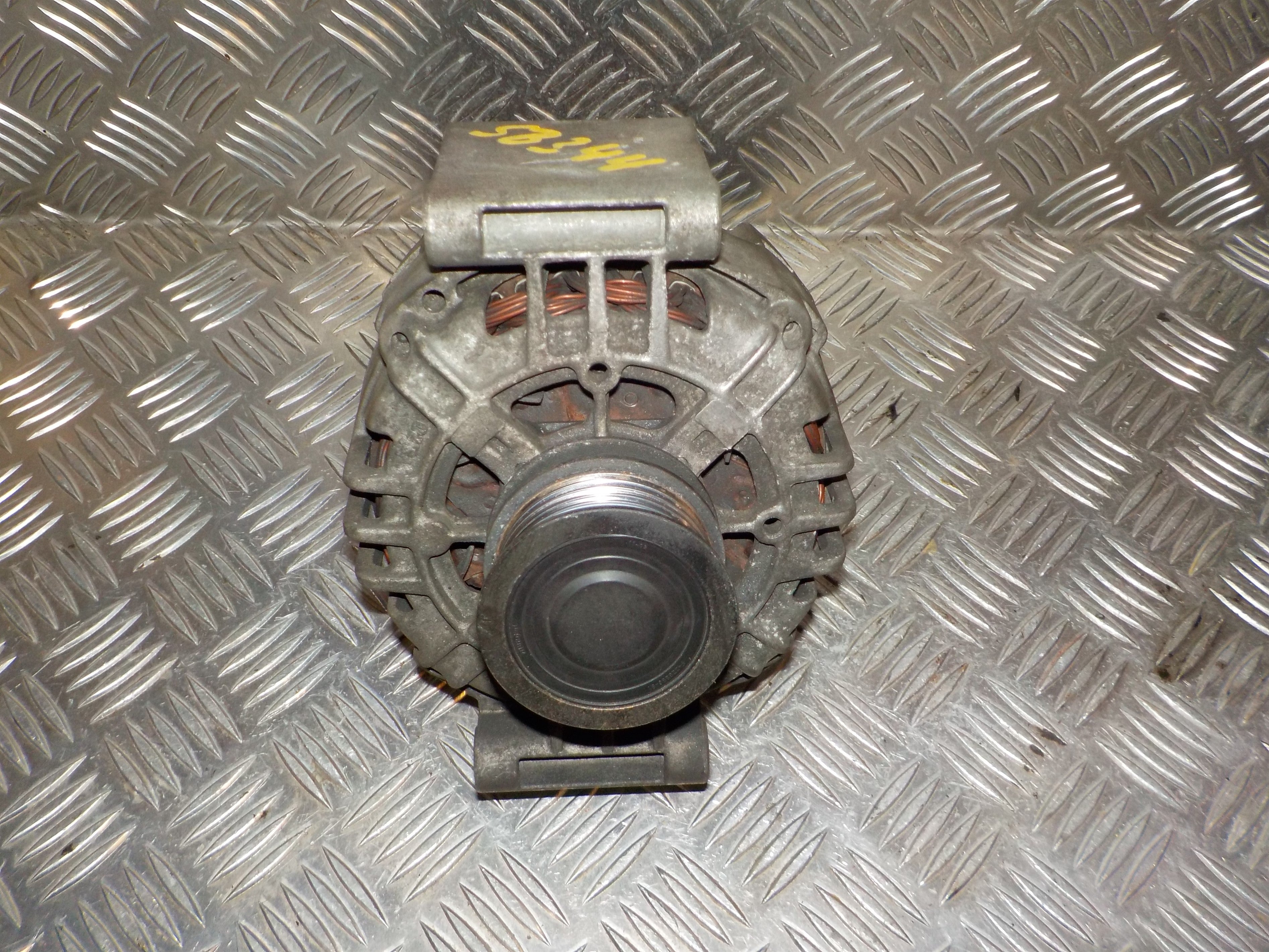 Audi A4 Generator Med OEM Nr. 0124515053 Fra Audi Ophugger