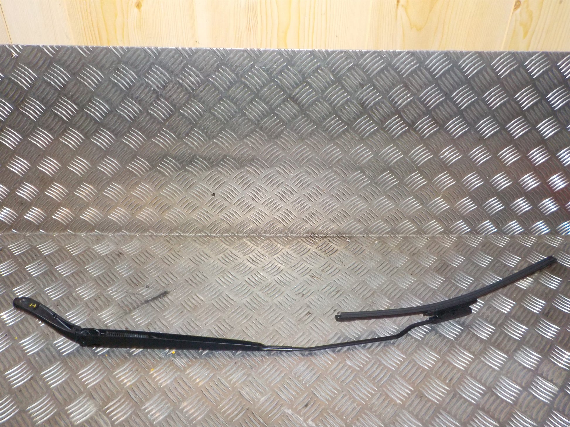 Citroen C3 II Viskerarm Med OEM Nr. 6429GV Fra Citroen Ophugger