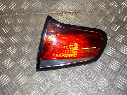 Citroen C3 II Baglygte Med OEM Nr. 9803934280 Fra Citroen Ophugger